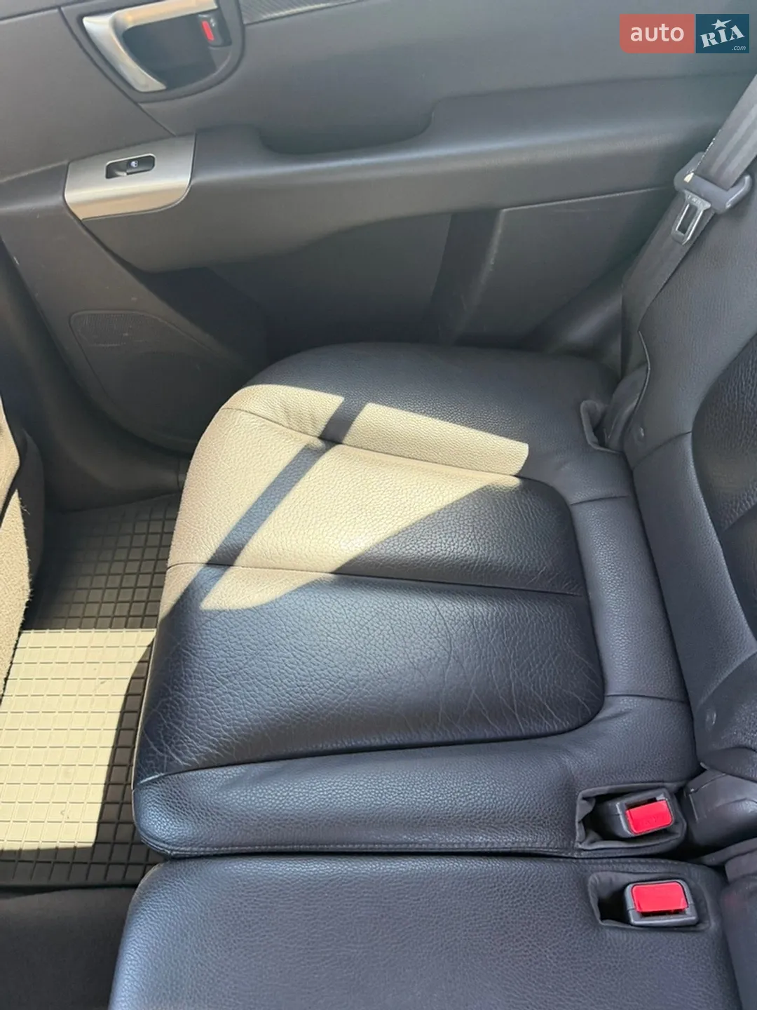 2010 Hyundai Santa Fe - мініатюра 119