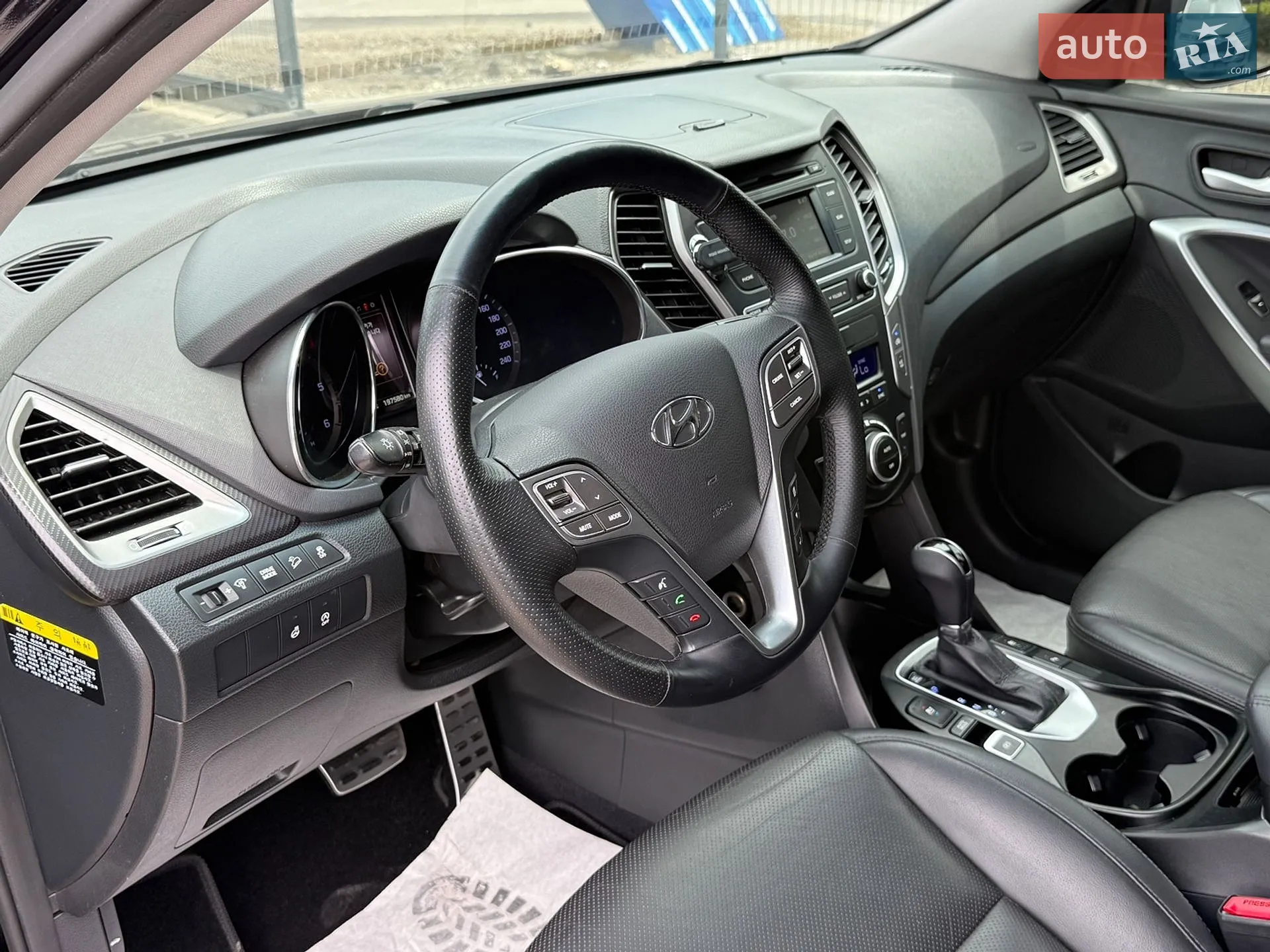 2015 Hyundai Santa Fe - мініатюра 17