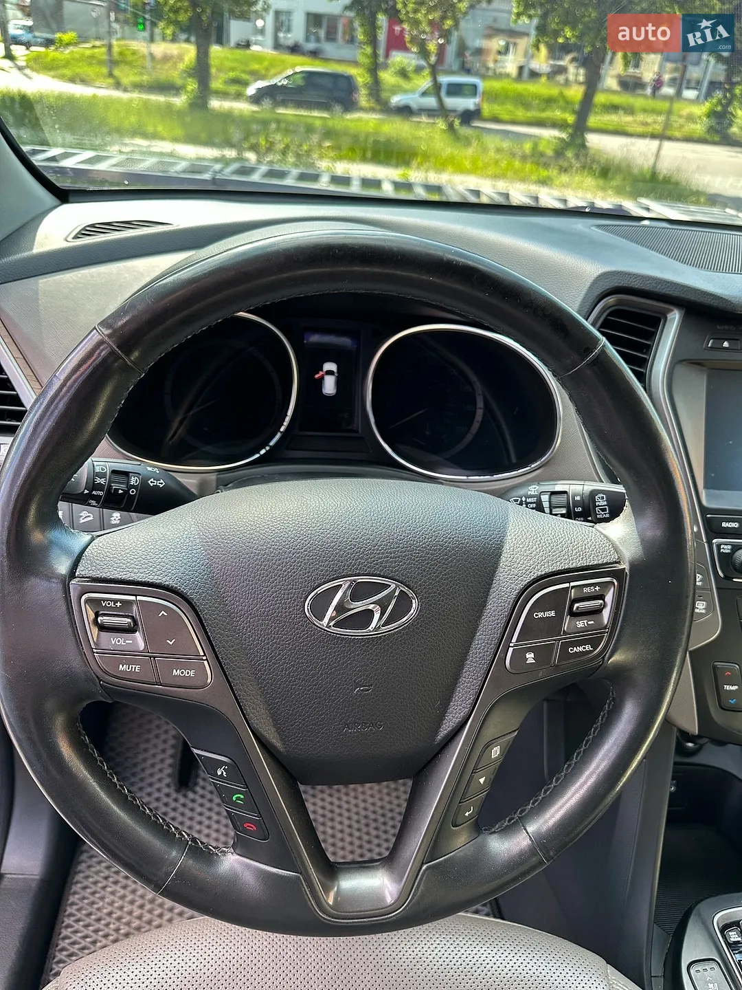 2017 Hyundai Santa Fe - мініатюра 26