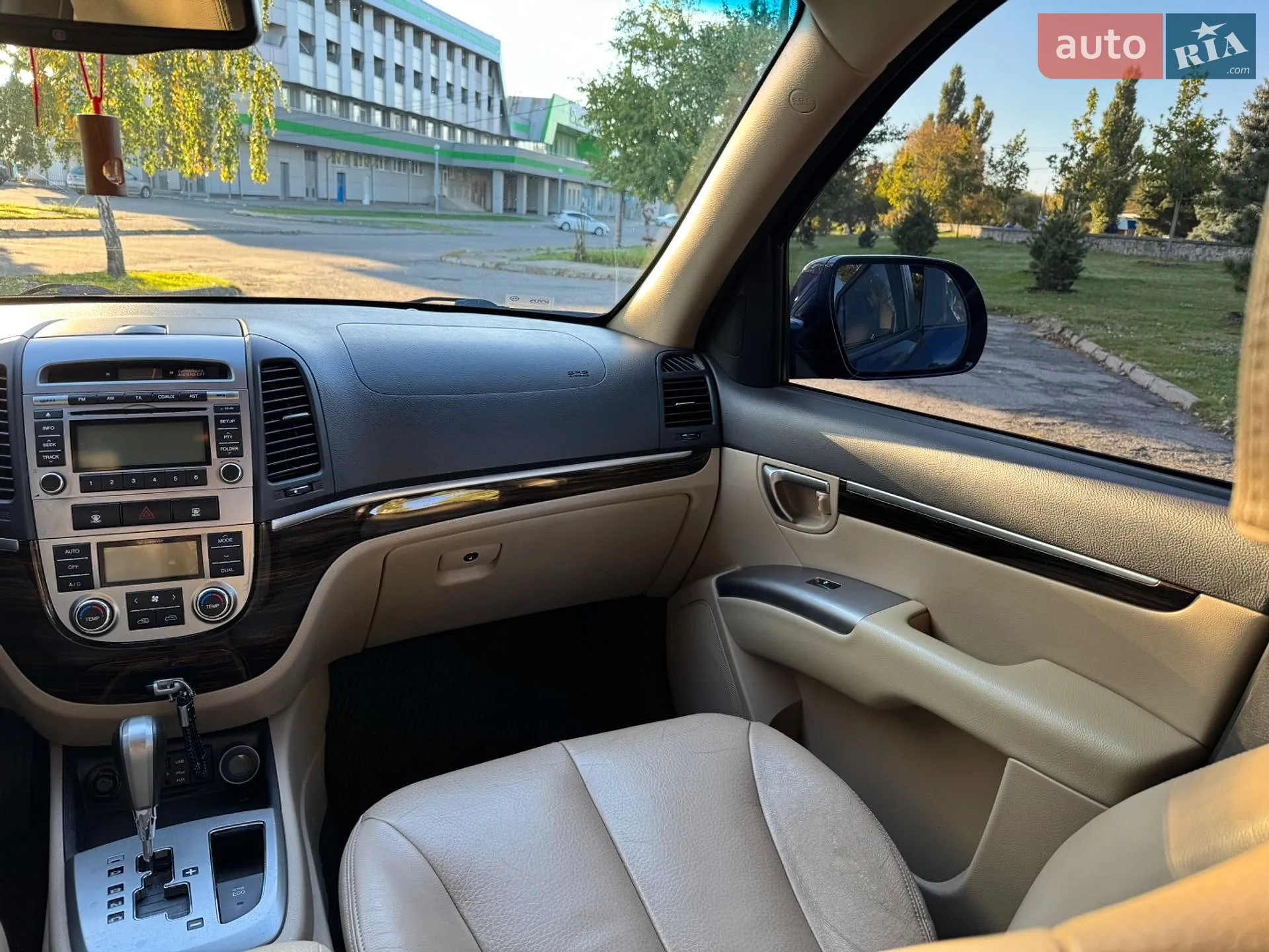 2010 Hyundai Santa Fe - мініатюра 11