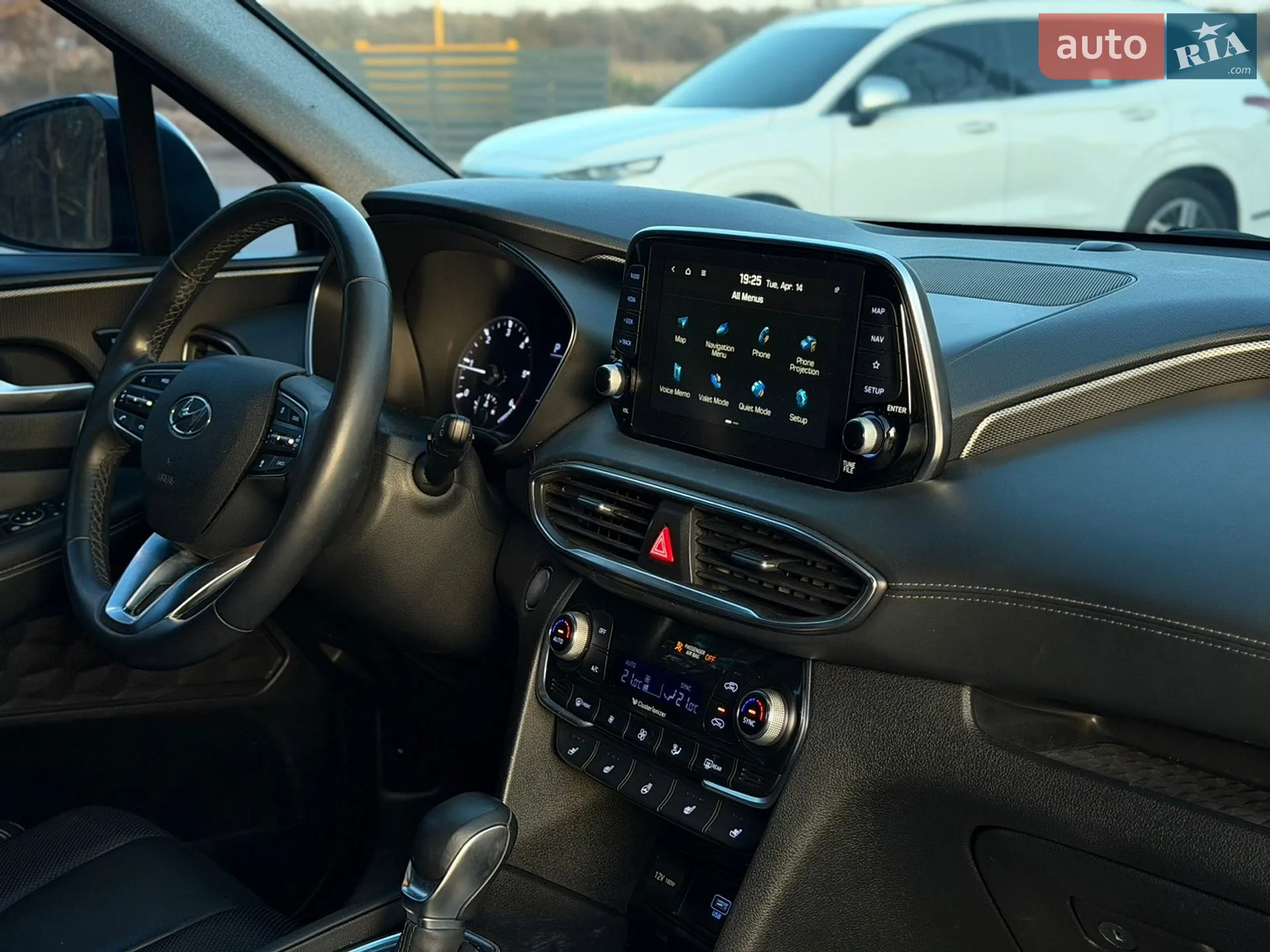 2019 Hyundai Santa Fe - мініатюра 29