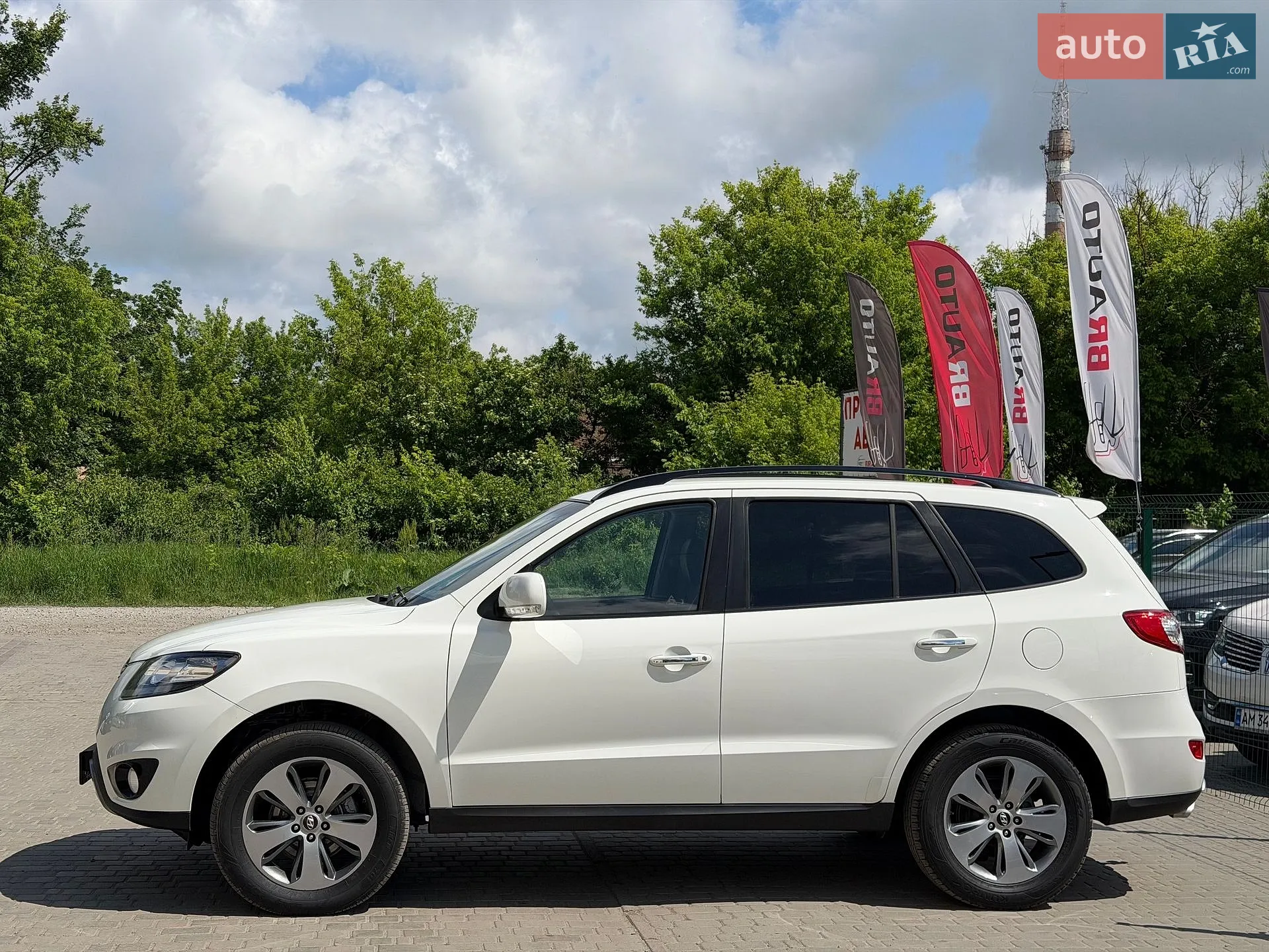2011 Hyundai Santa Fe - мініатюра 12