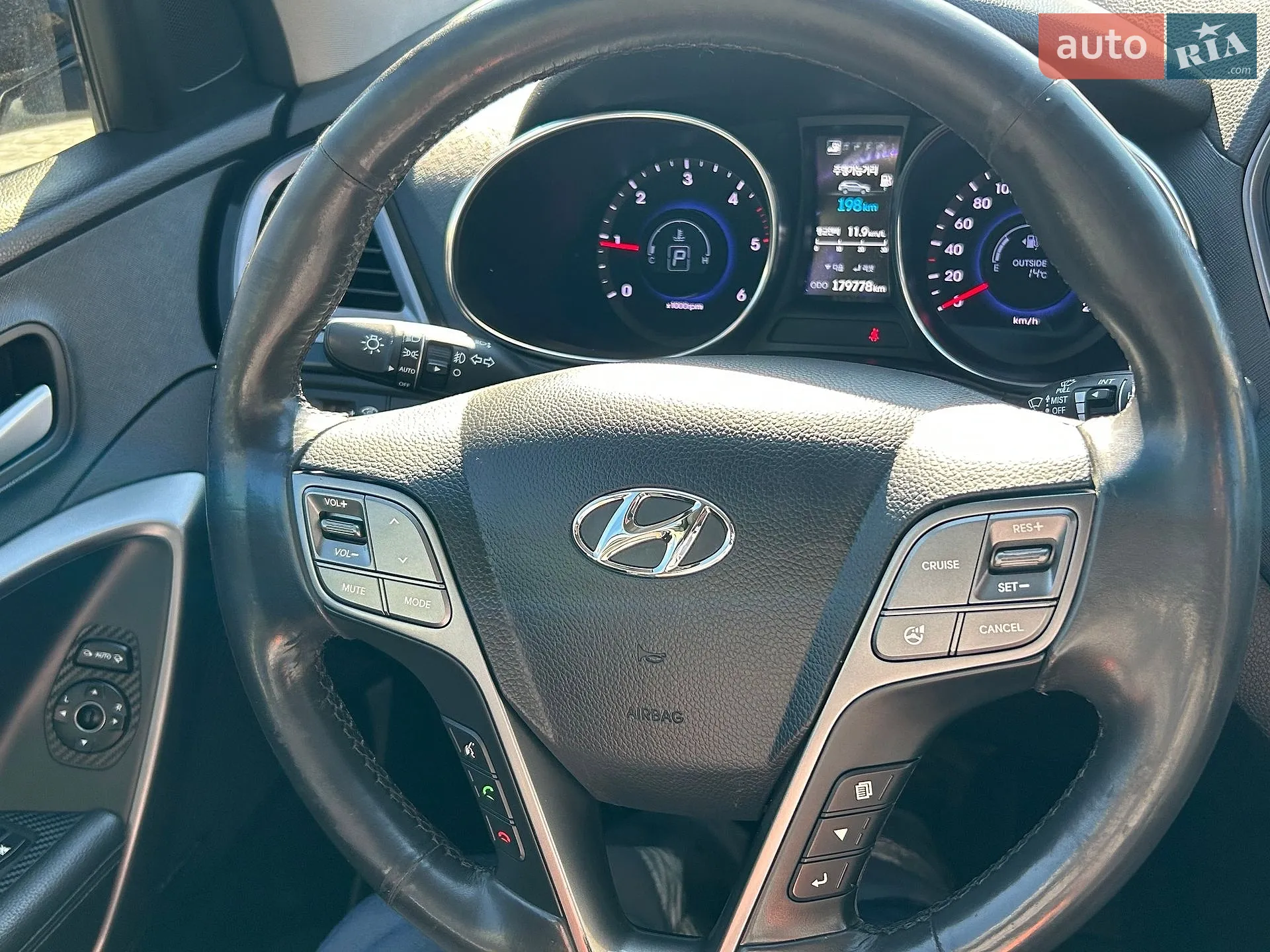2013 Hyundai Santa Fe - мініатюра 24