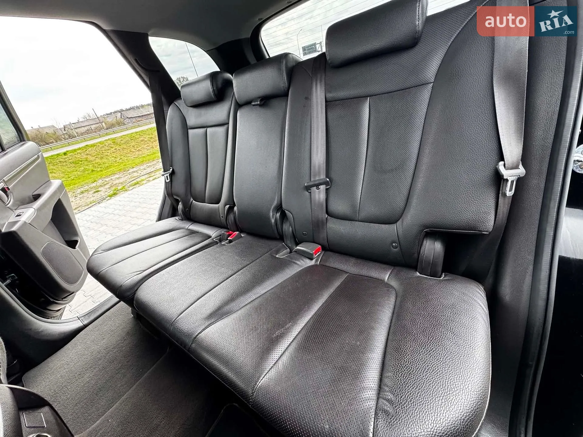 2011 Hyundai Santa Fe - мініатюра 34
