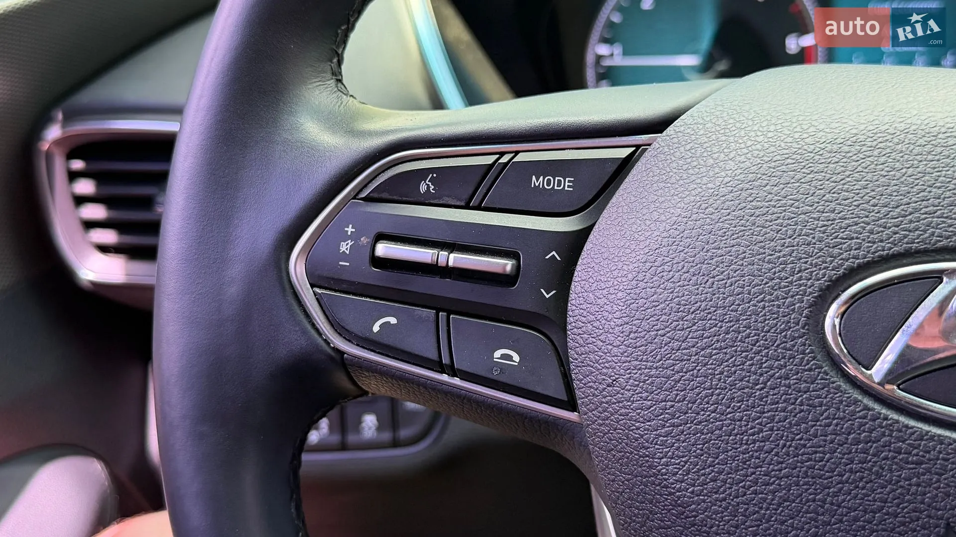 2018 Hyundai Santa Fe - мініатюра 34