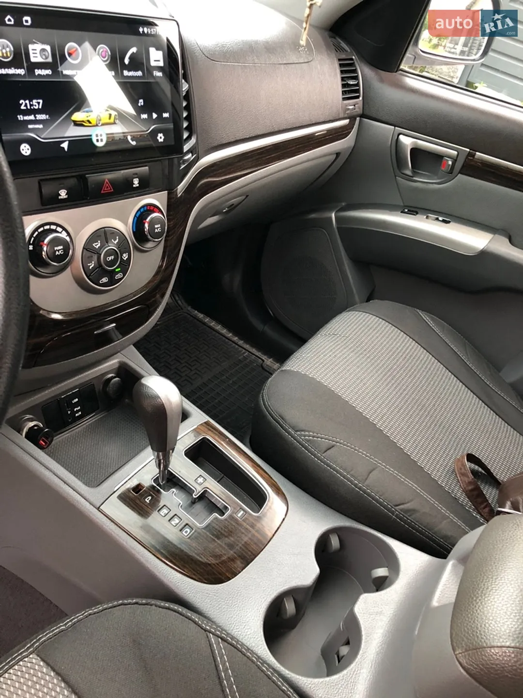 2010 Hyundai Santa Fe - мініатюра 15