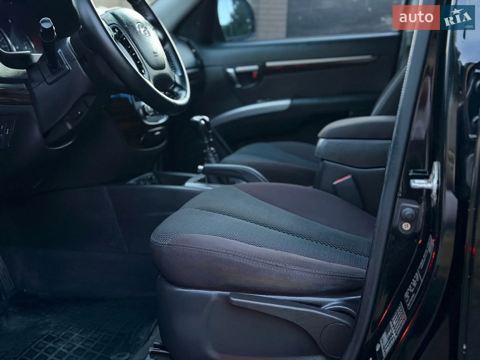 2011 Hyundai Santa Fe - мініатюра 22