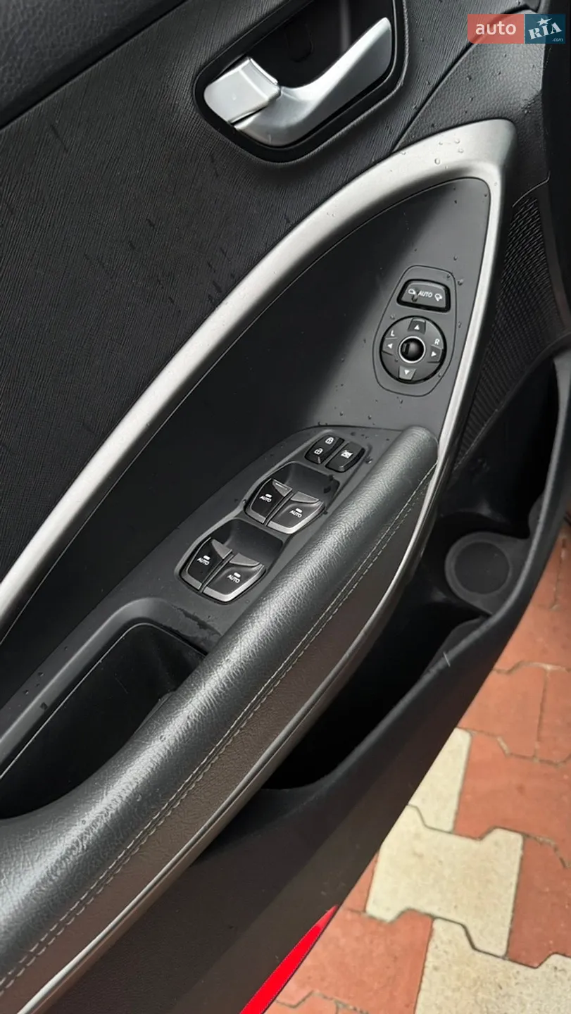 2015 Hyundai Santa Fe - мініатюра 16
