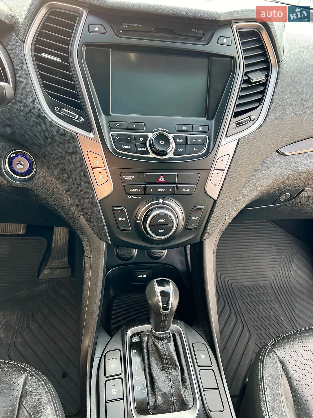 2012 Hyundai Santa Fe - мініатюра 19