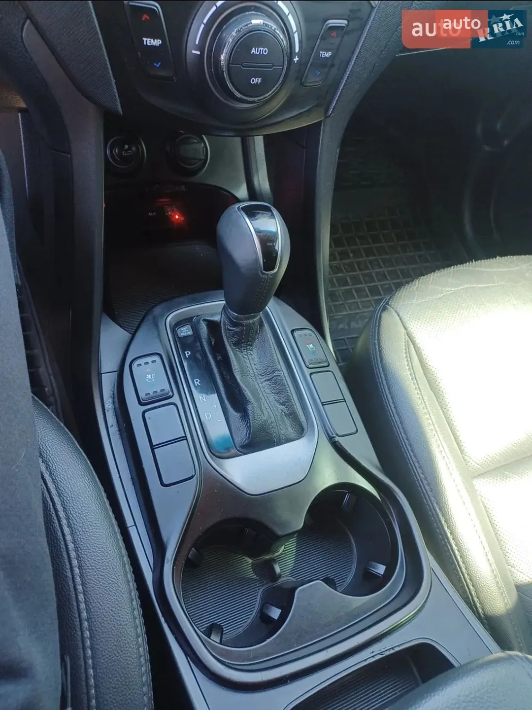 2014 Hyundai Santa Fe - мініатюра 28