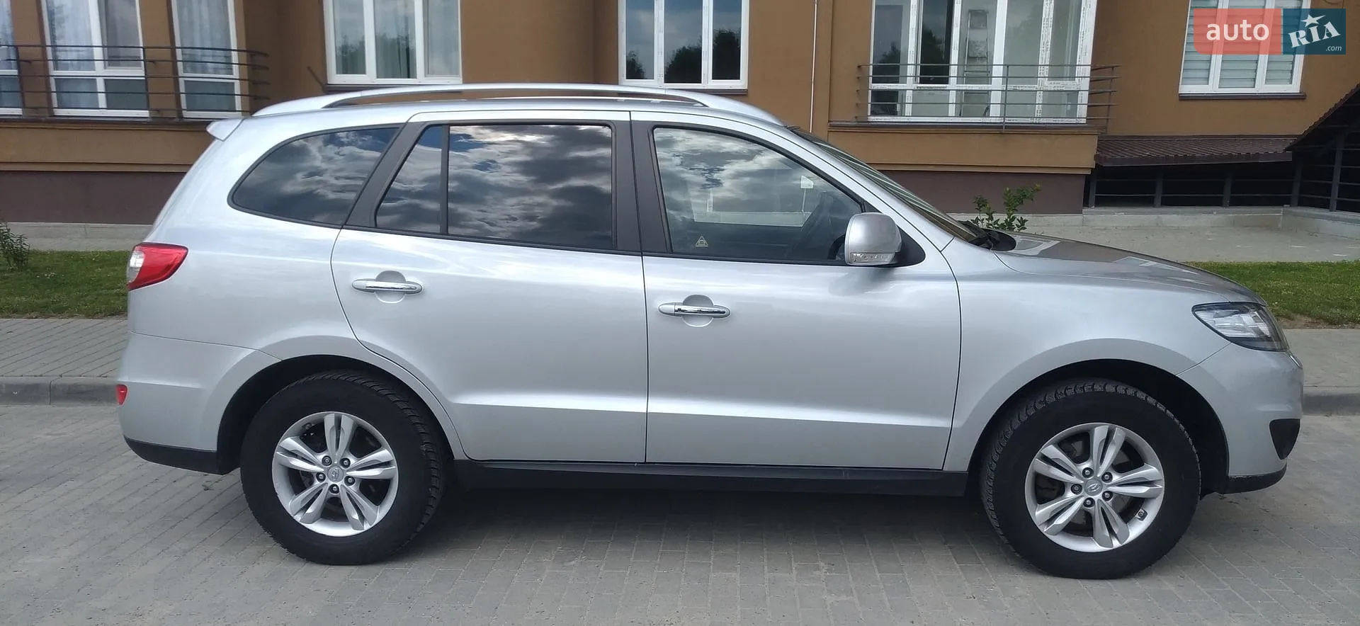 2010 Hyundai Santa Fe - мініатюра 2