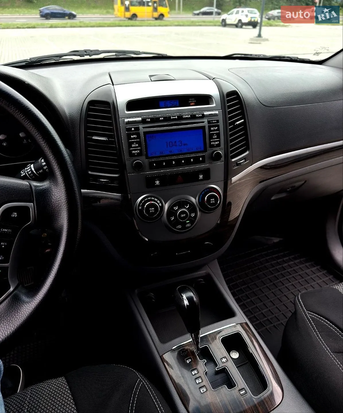 2010 Hyundai Santa Fe - мініатюра 10