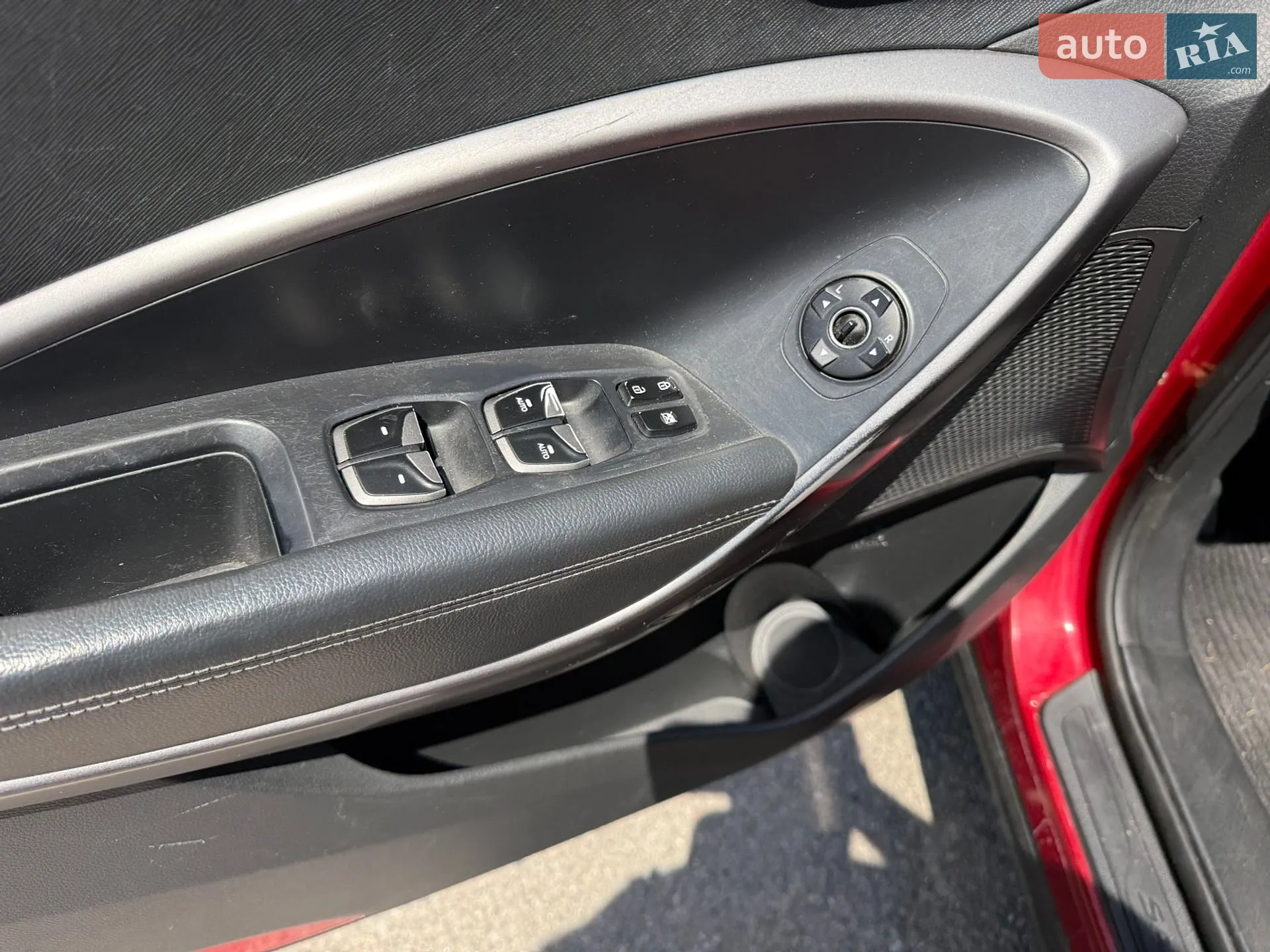 2014 Hyundai Santa Fe - мініатюра 23