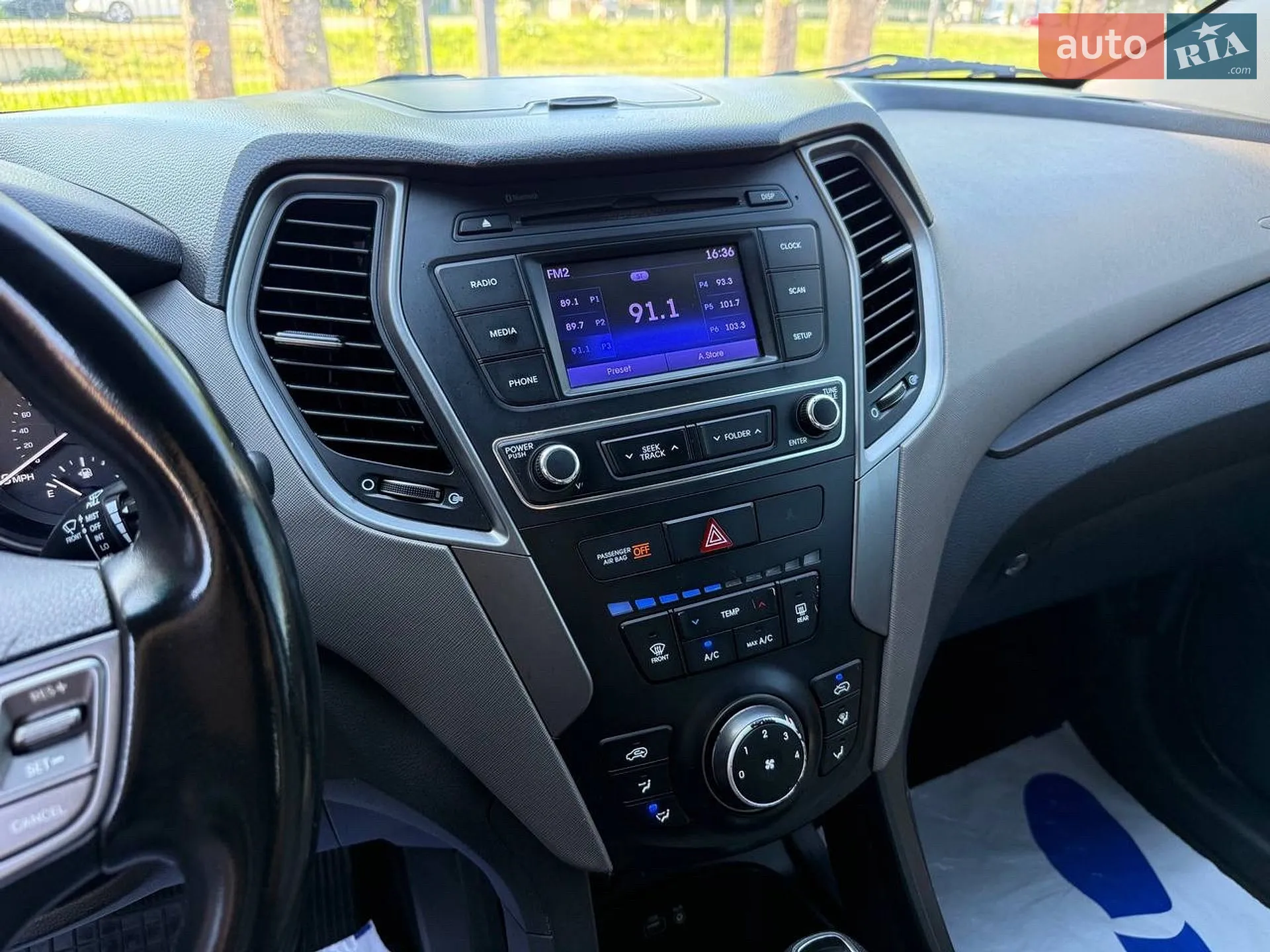 2017 Hyundai Santa Fe - мініатюра 33