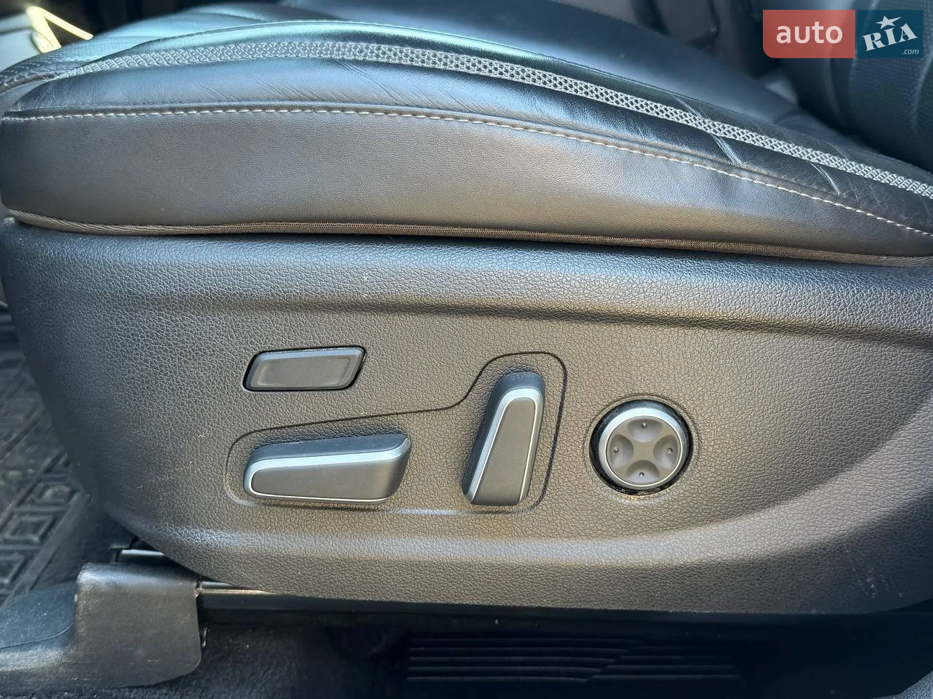 2020 Hyundai Santa Fe - мініатюра 29