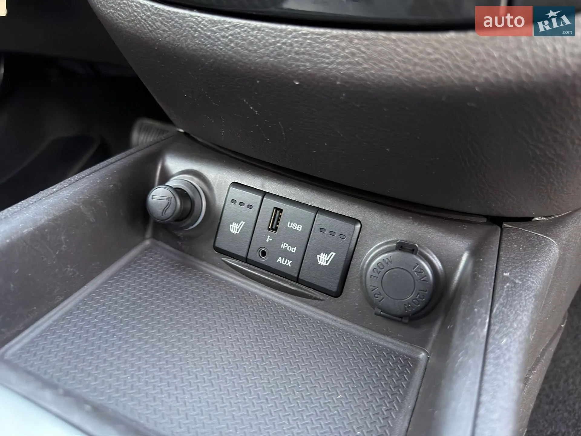 2012 Hyundai Santa Fe - мініатюра 36