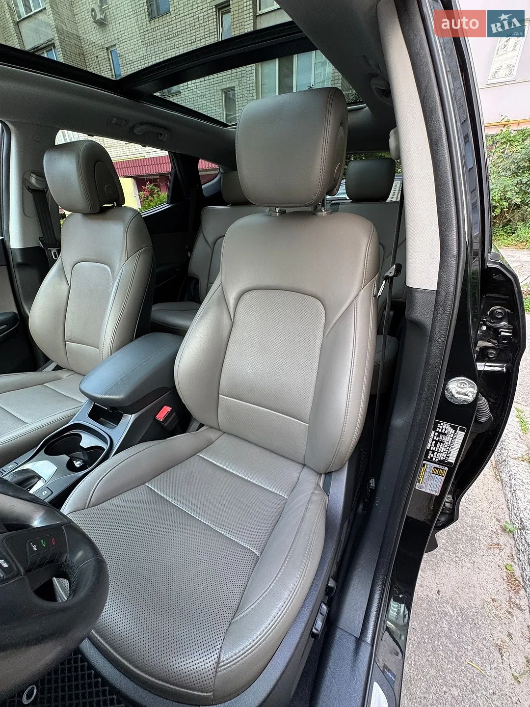 2017 Hyundai Santa Fe - мініатюра 33