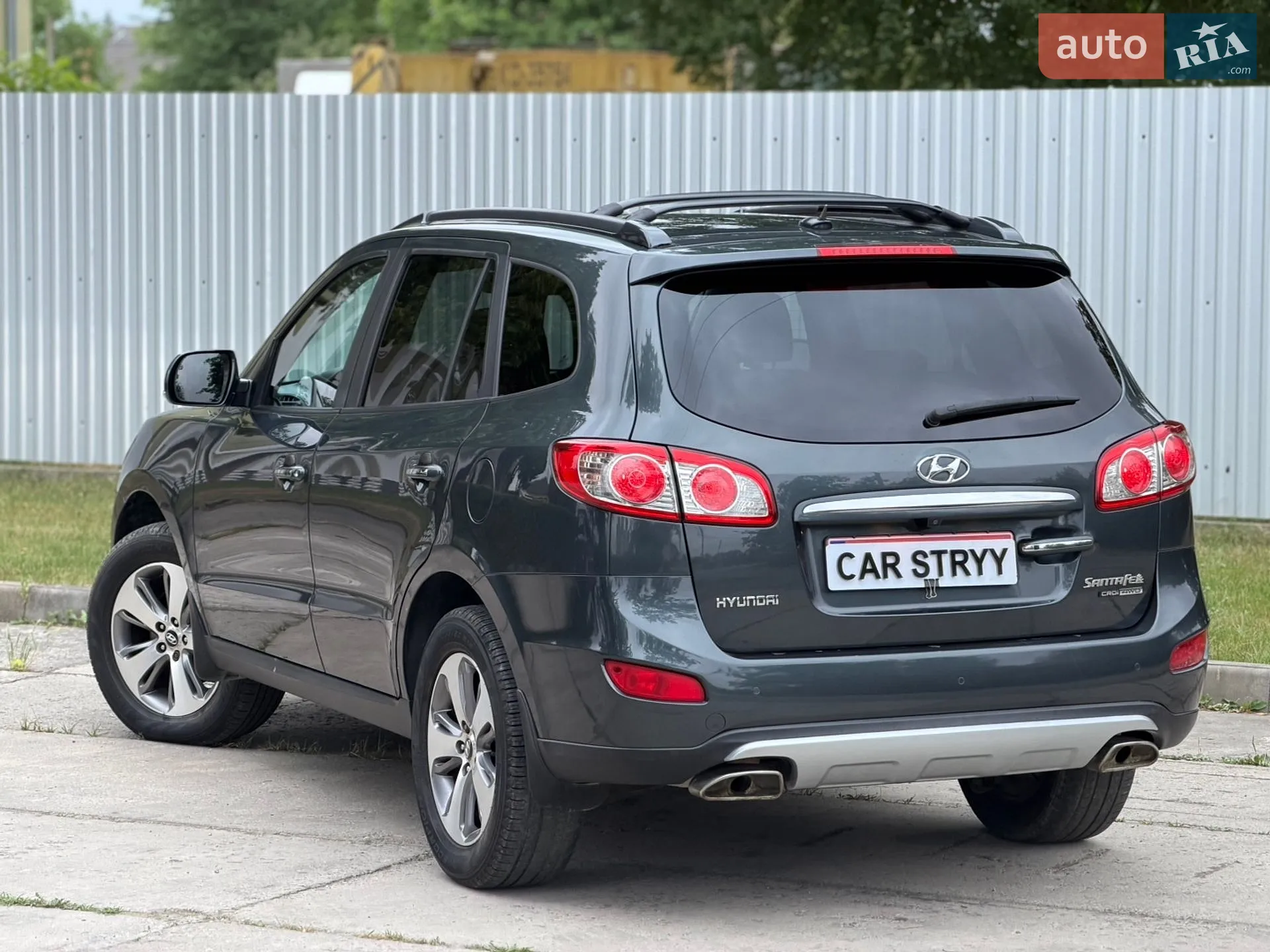 2011 Hyundai Santa Fe - мініатюра 16
