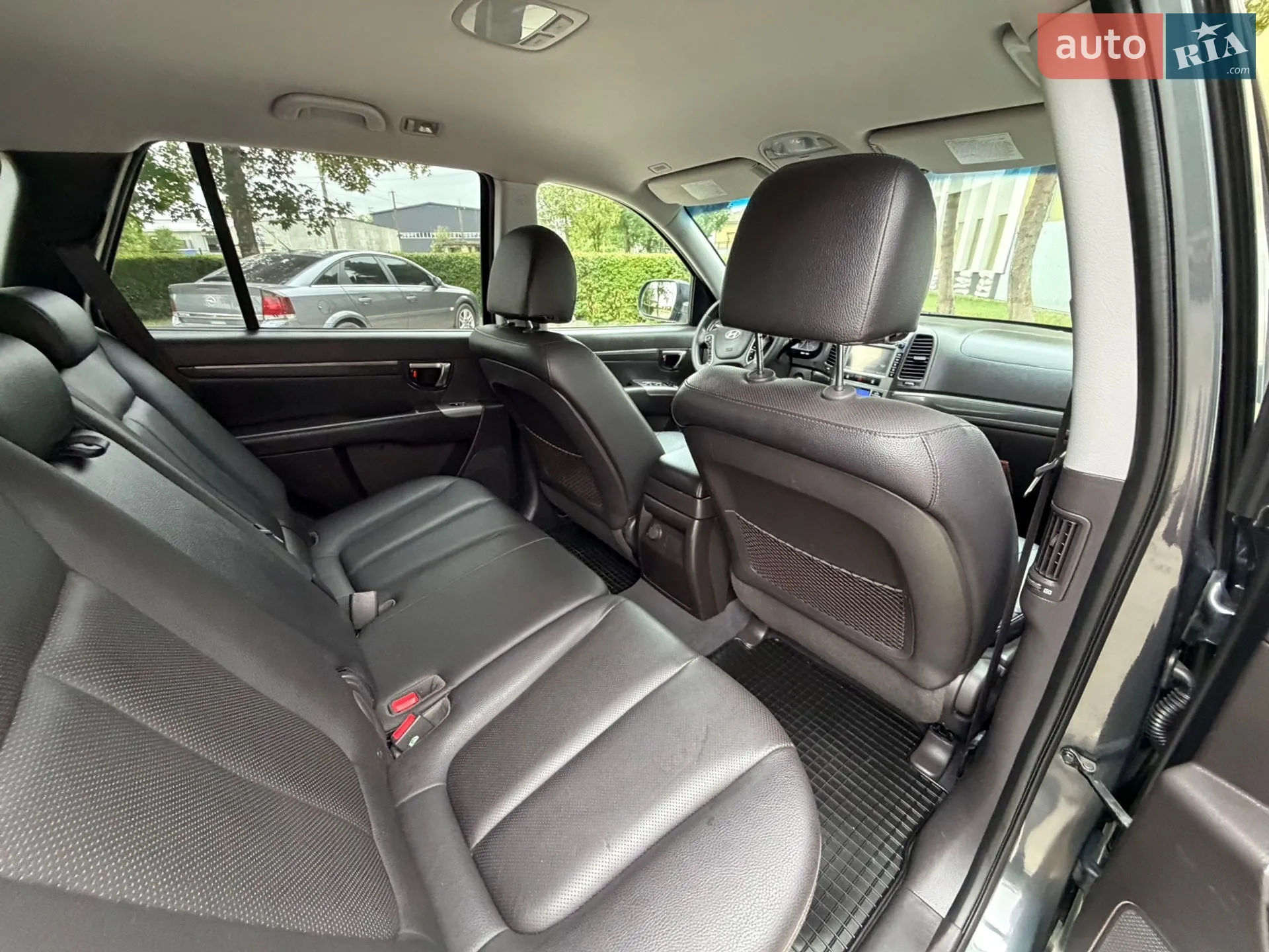 2011 Hyundai Santa Fe - мініатюра 36