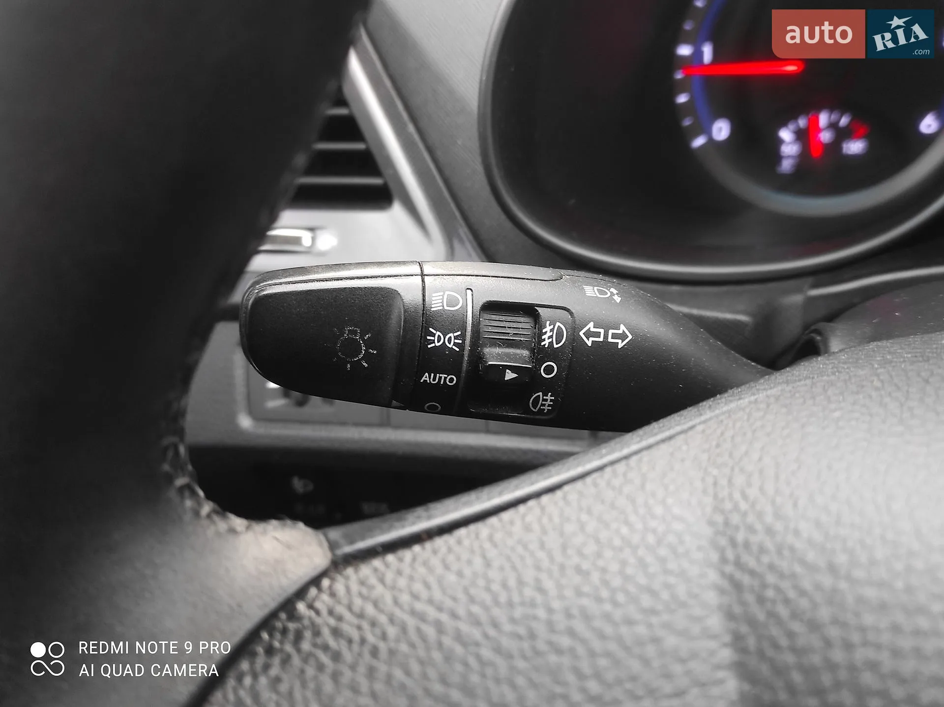 2013 Hyundai Santa Fe - мініатюра 32
