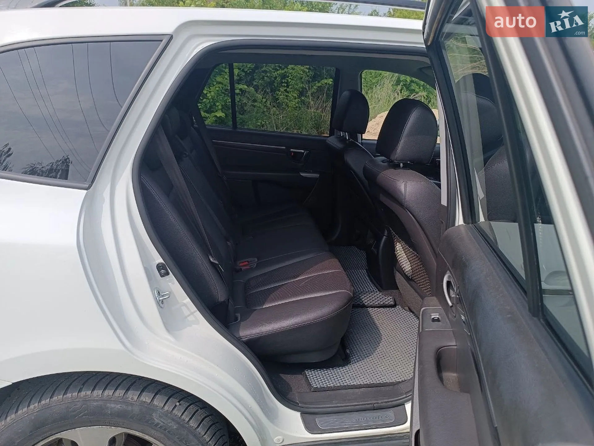 2011 Hyundai Santa Fe - мініатюра 19