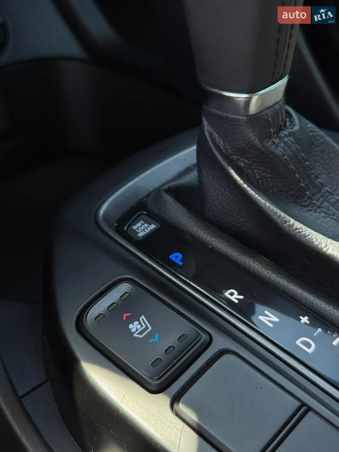 2014 Hyundai Santa Fe - мініатюра 28