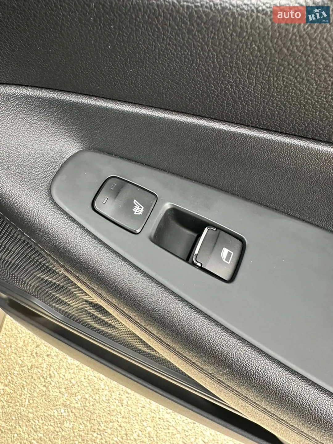 2019 Hyundai Santa Fe - мініатюра 32