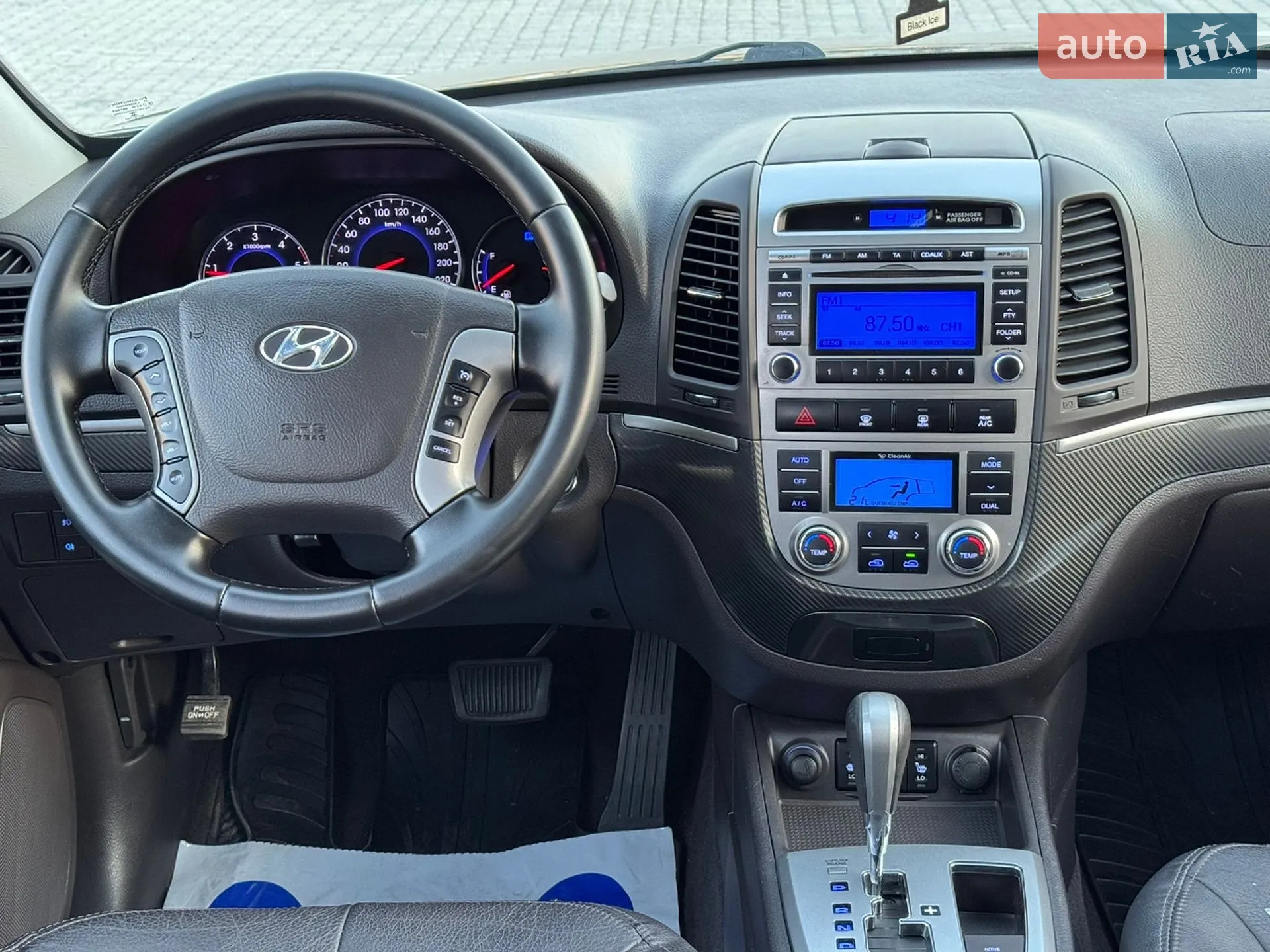 2011 Hyundai Santa Fe - мініатюра 23