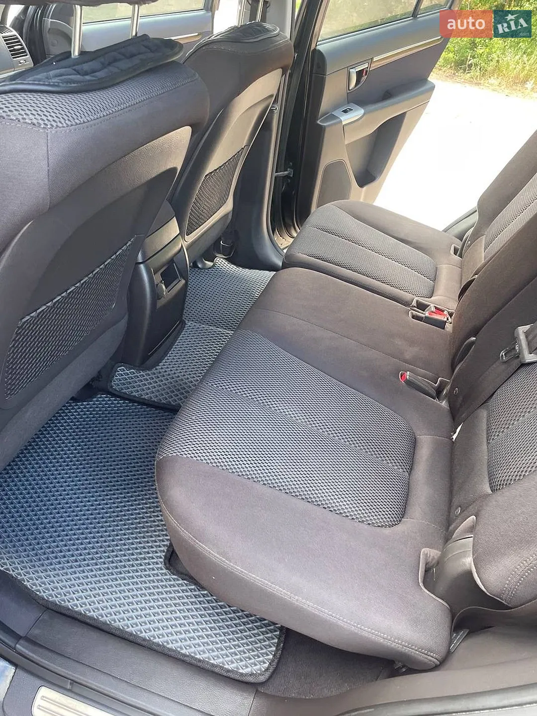 2011 Hyundai Santa Fe - мініатюра 39