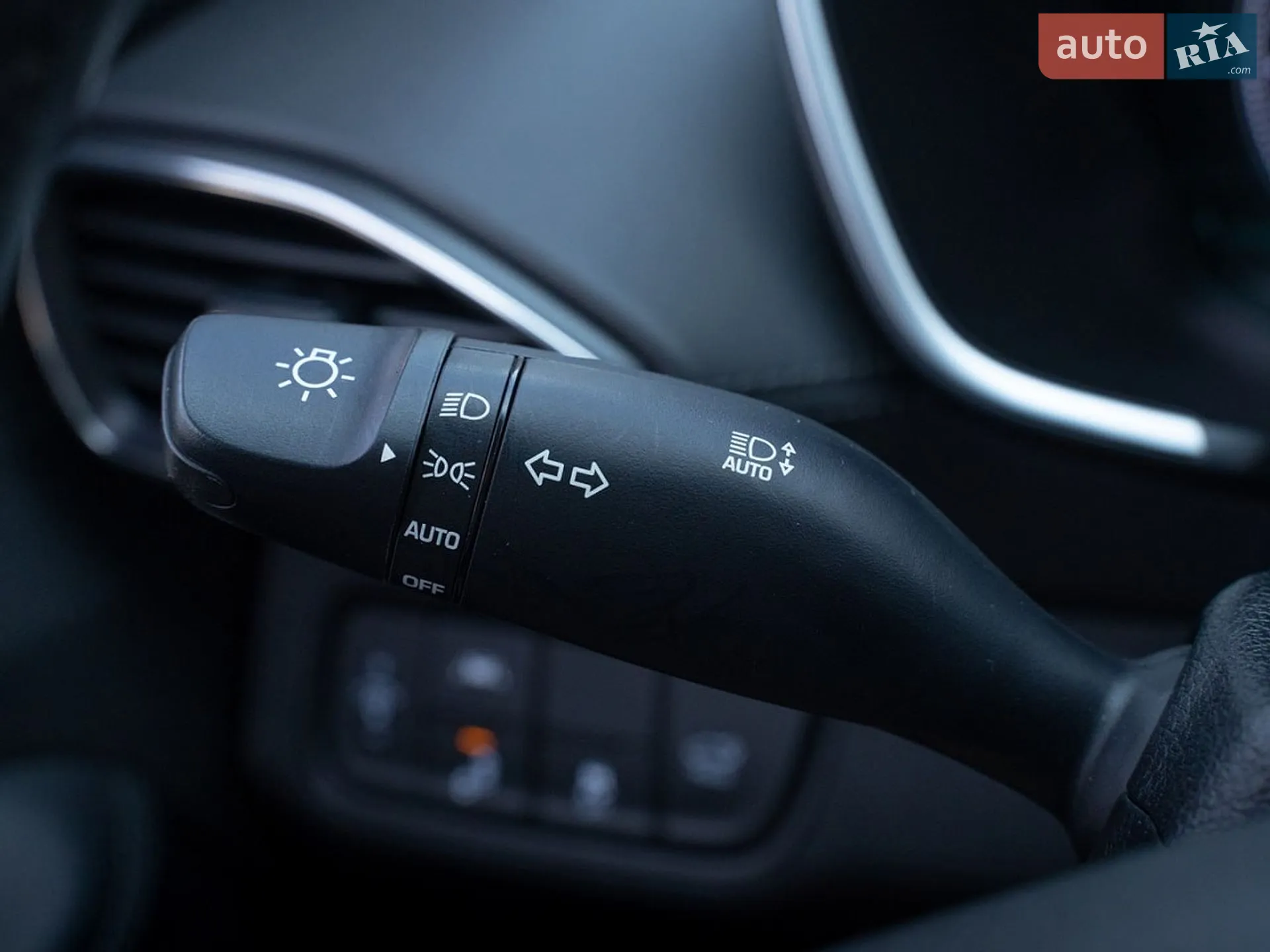 2019 Hyundai Santa Fe - мініатюра 23