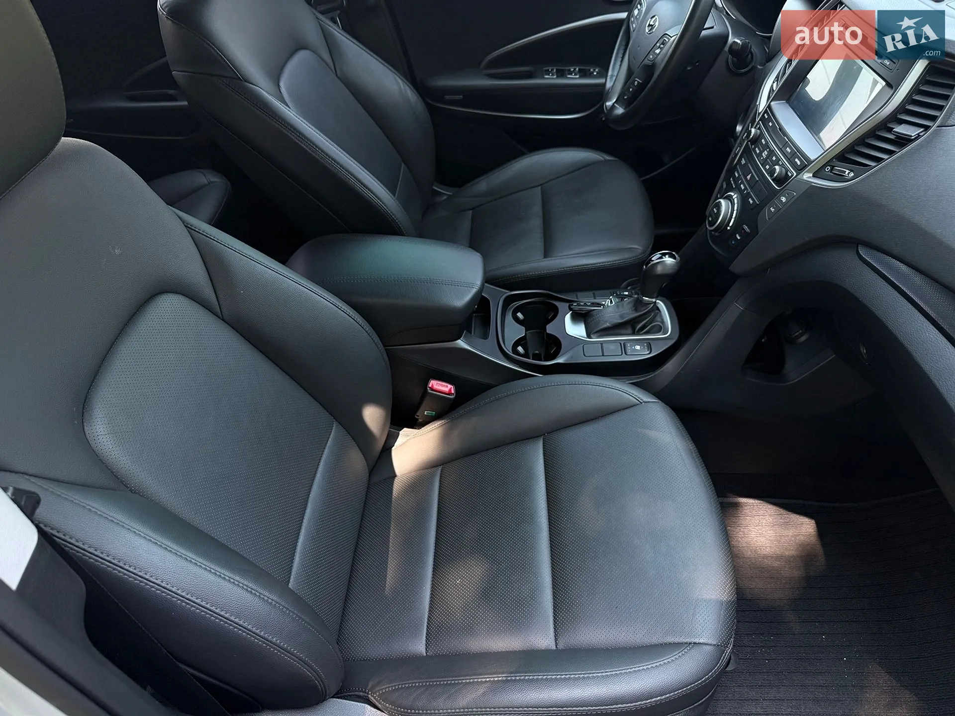 2016 Hyundai Santa Fe - мініатюра 27