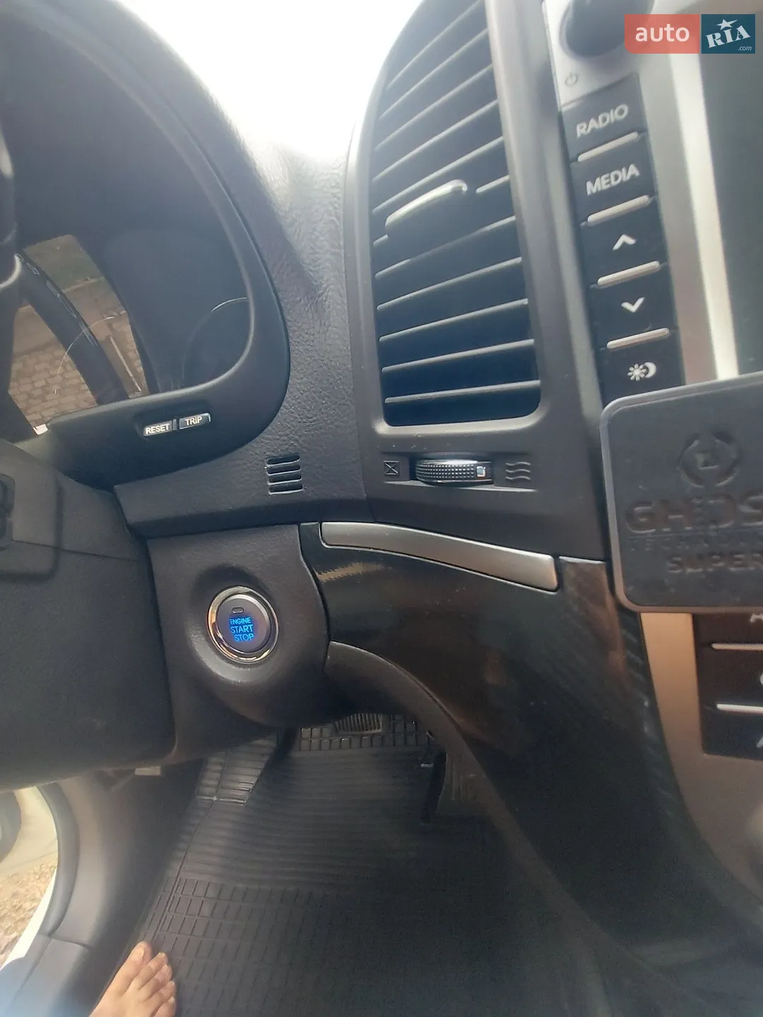2011 Hyundai Santa Fe - мініатюра 27