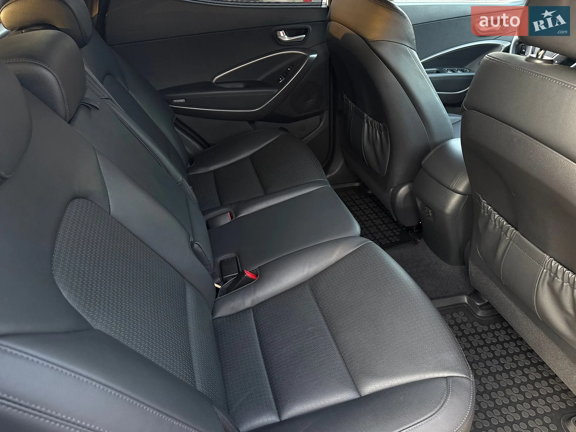 2014 Hyundai Santa Fe - мініатюра 28