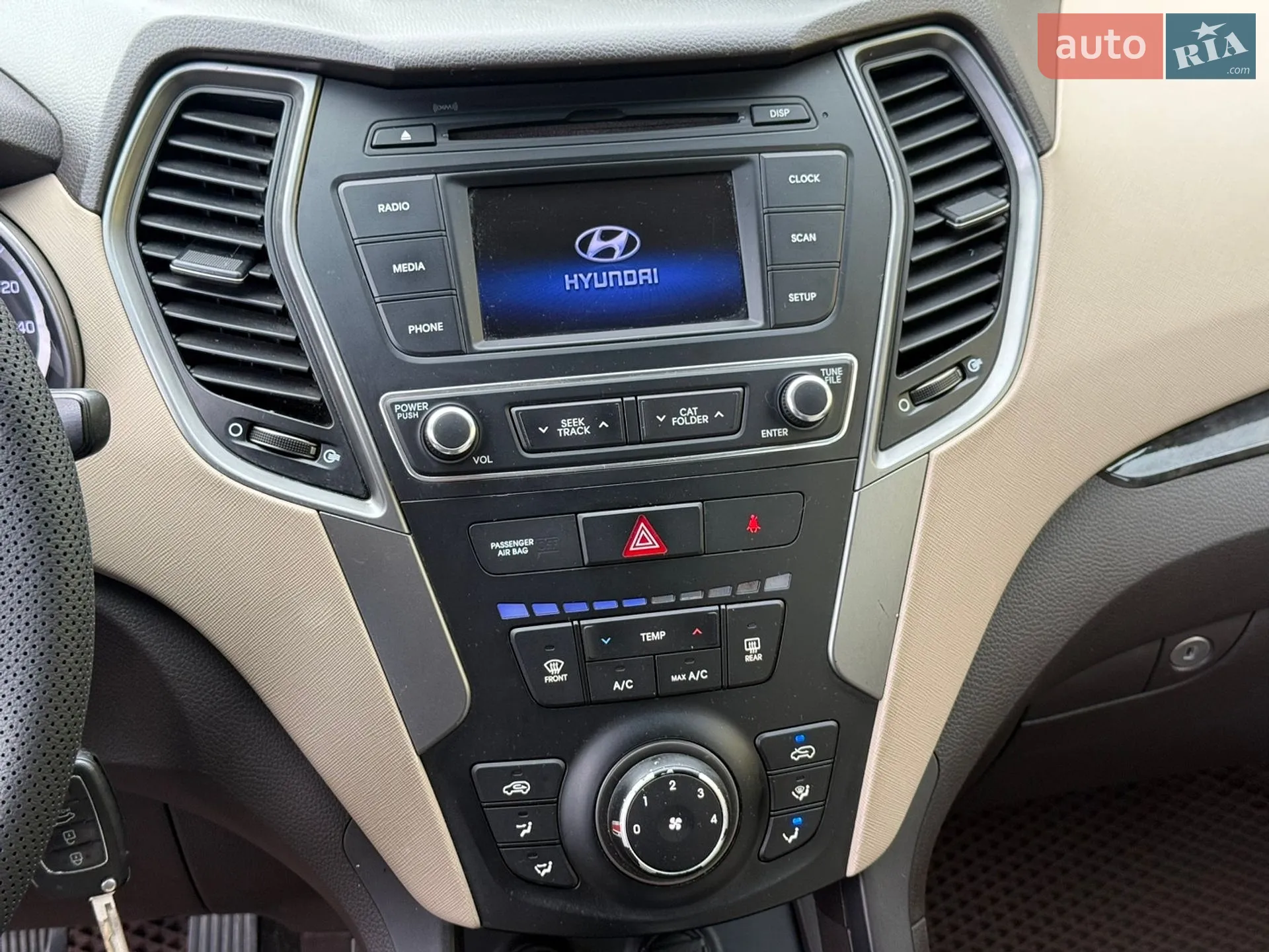 2016 Hyundai Santa Fe - мініатюра 44