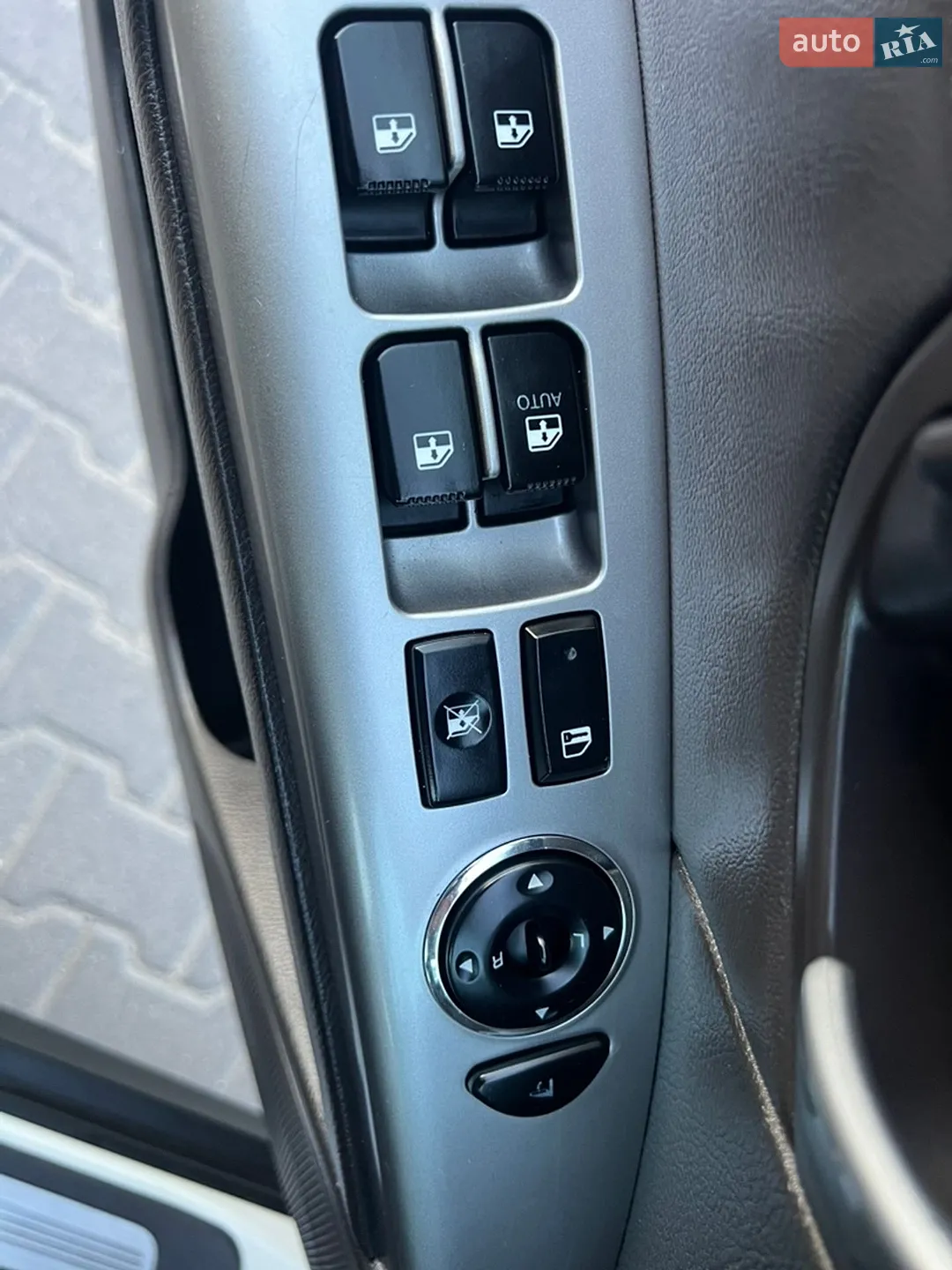 2011 Hyundai Santa Fe - мініатюра 43