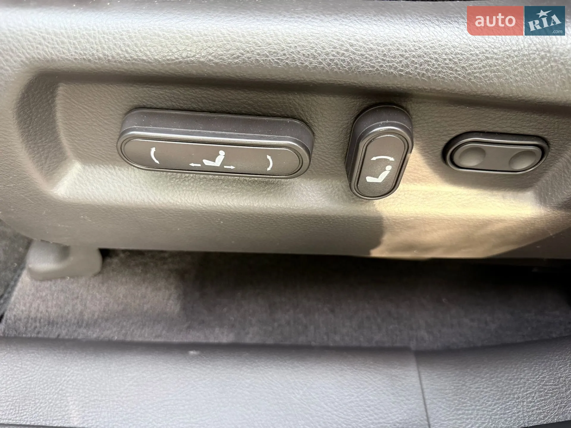 2011 Hyundai Santa Fe - мініатюра 37