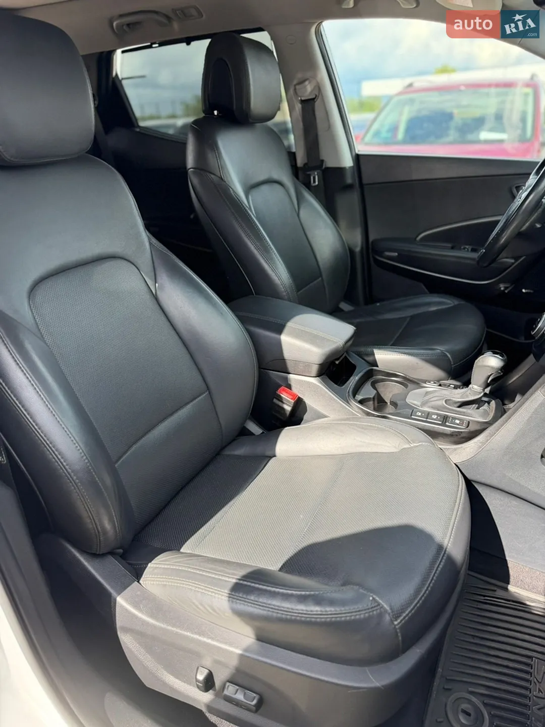 2016 Hyundai Santa Fe - мініатюра 27