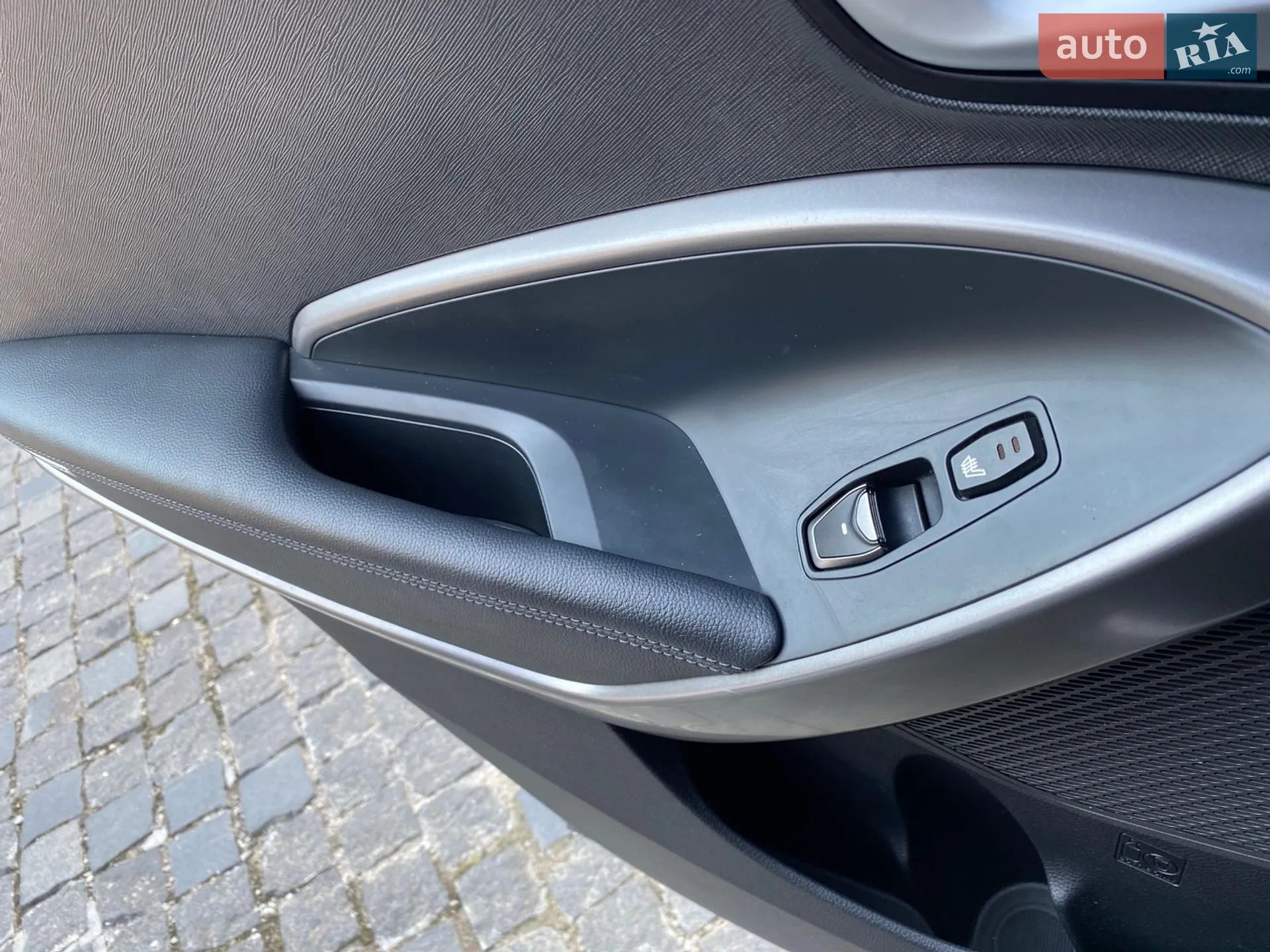 2015 Hyundai Santa Fe - мініатюра 27