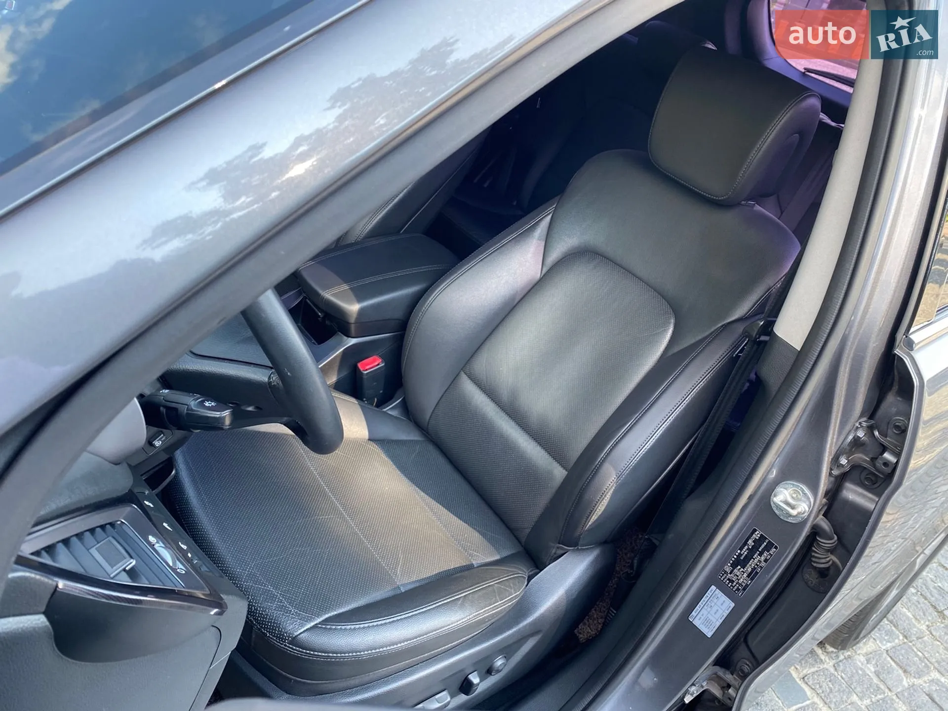 2015 Hyundai Santa Fe - мініатюра 31