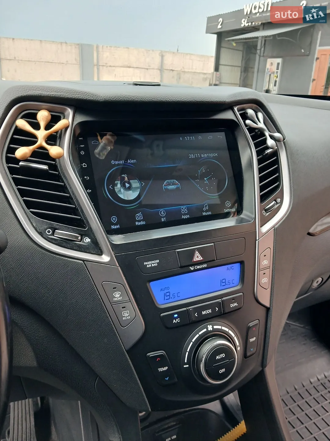 2012 Hyundai Santa Fe - мініатюра 16