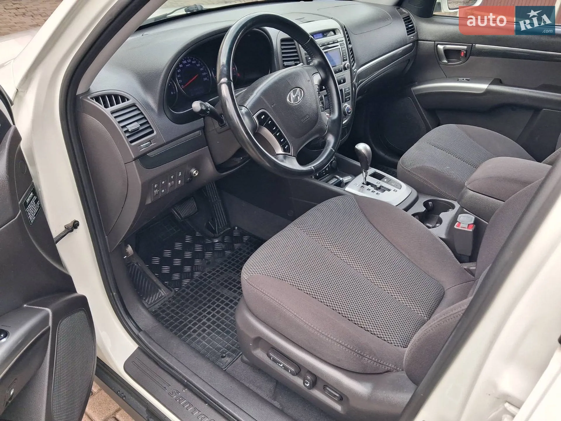 2012 Hyundai Santa Fe - мініатюра 16