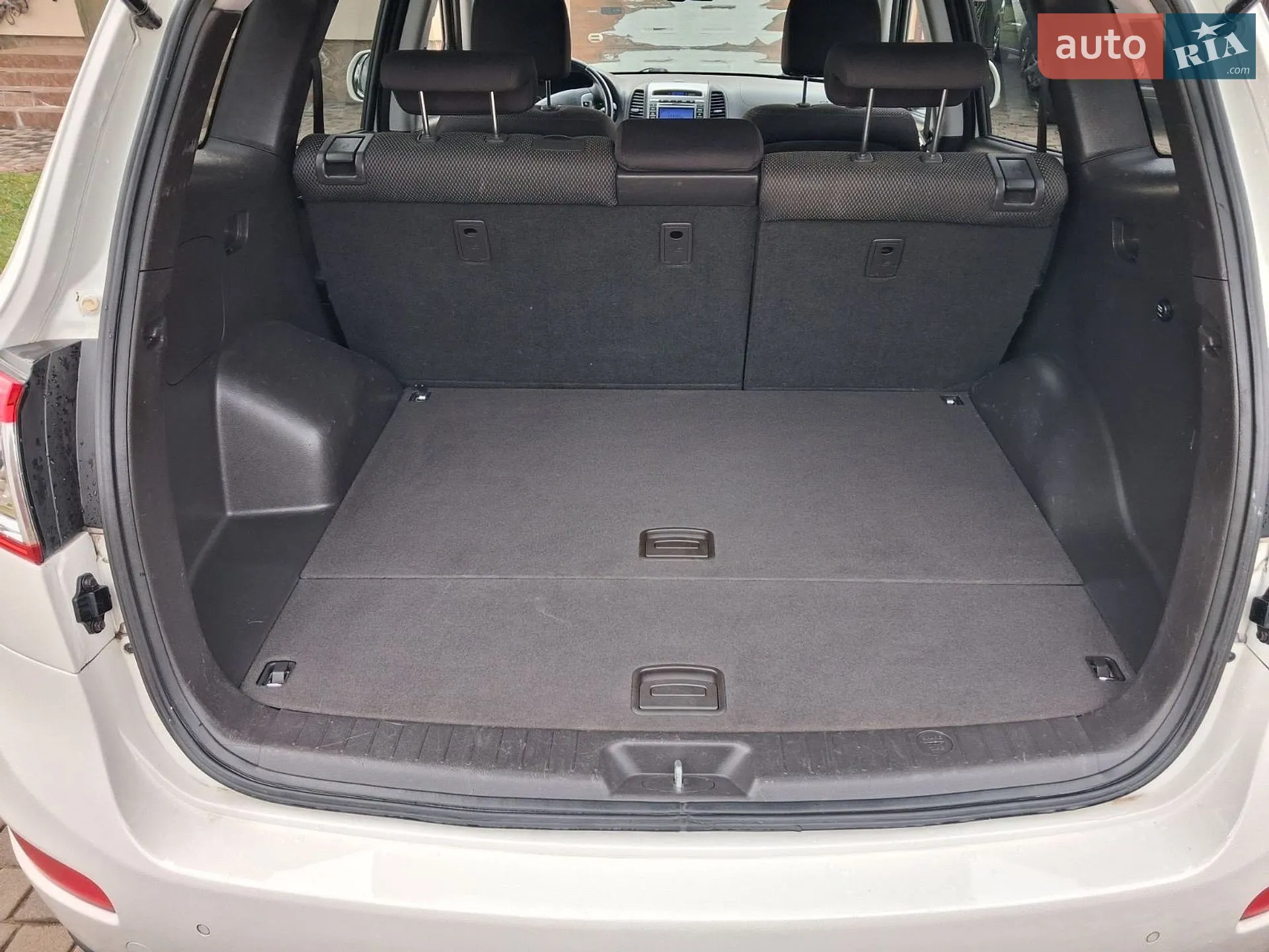 2012 Hyundai Santa Fe - мініатюра 28
