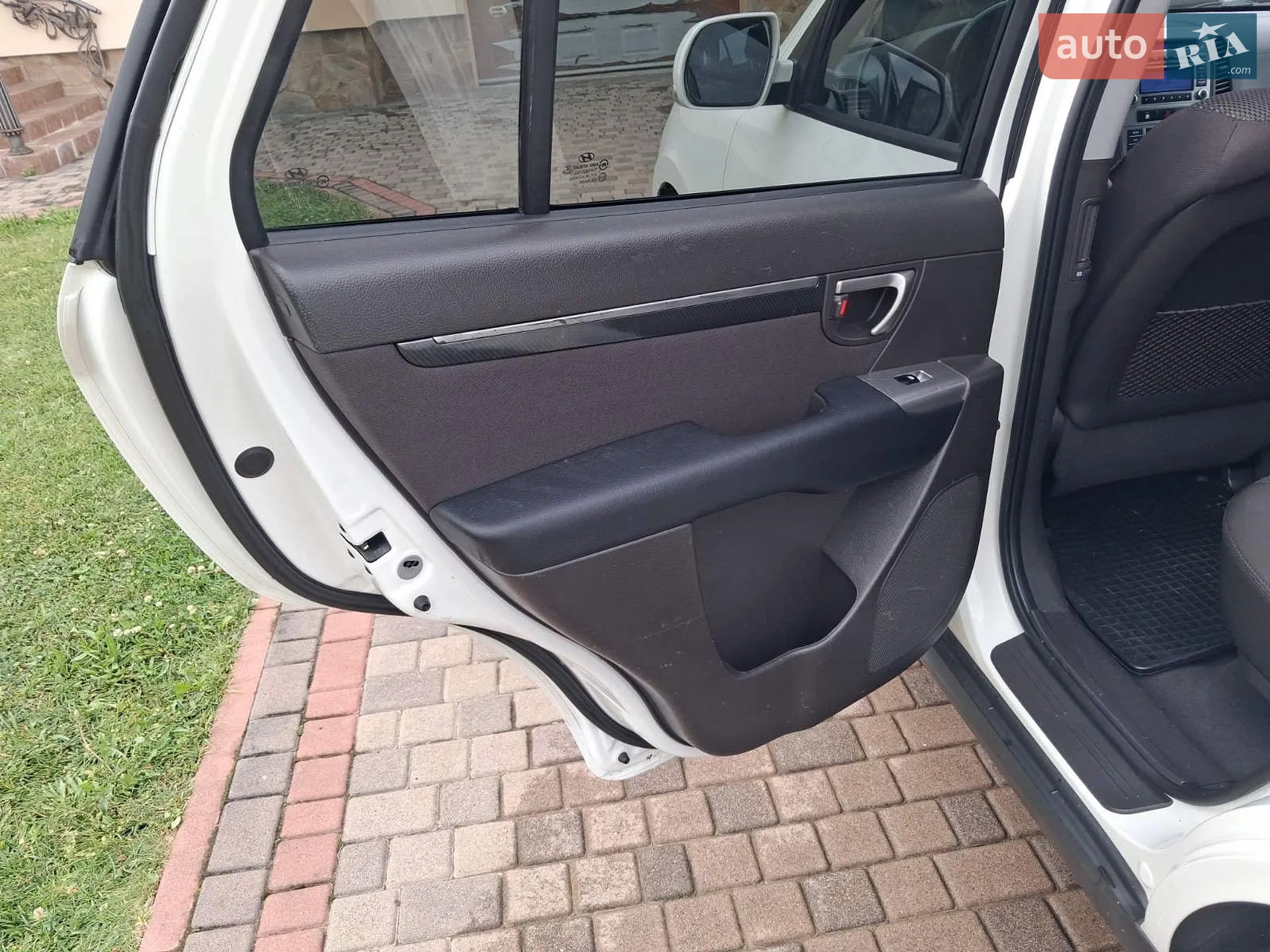 2012 Hyundai Santa Fe - мініатюра 29