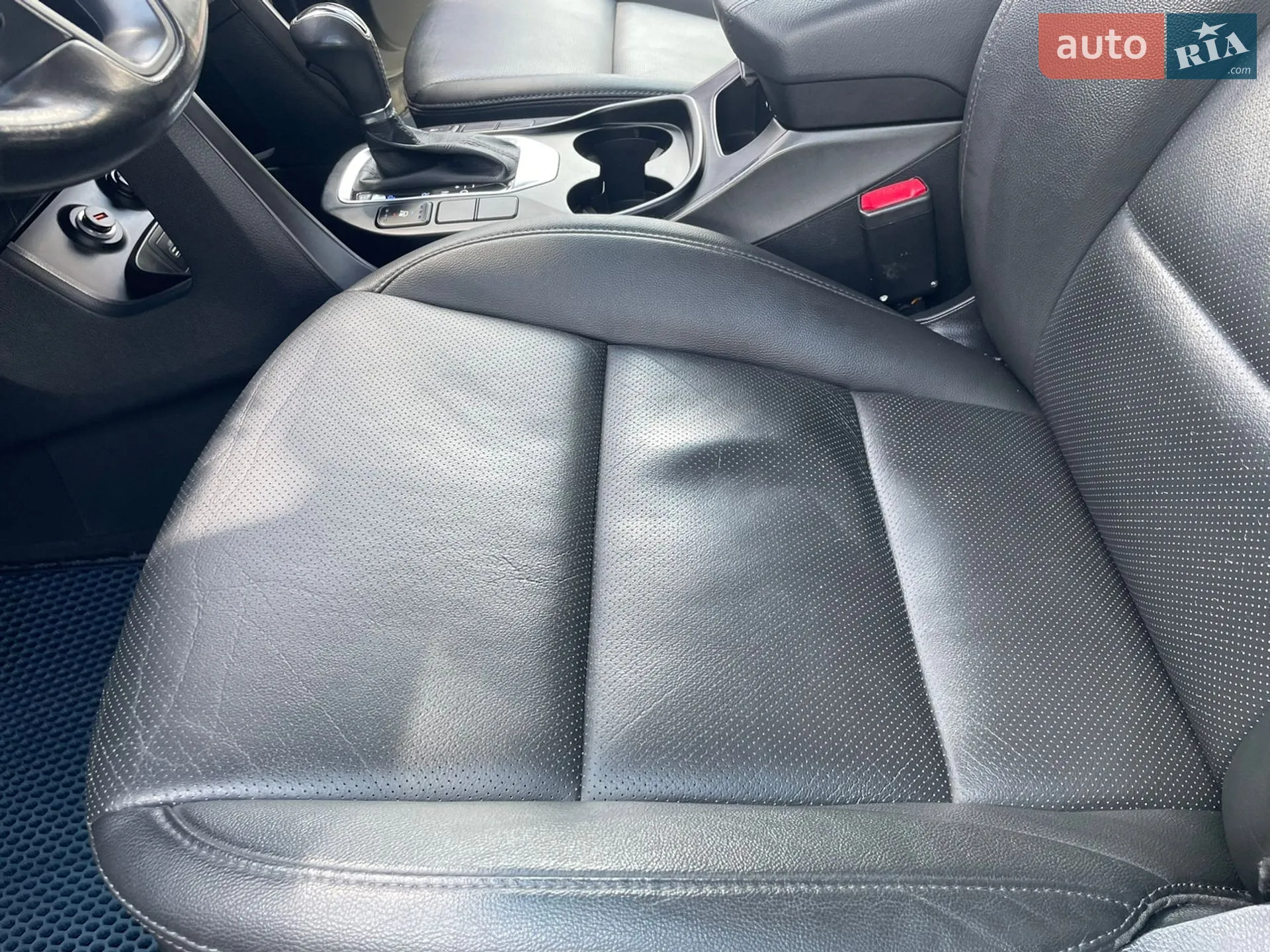 2015 Hyundai Santa Fe - мініатюра 27