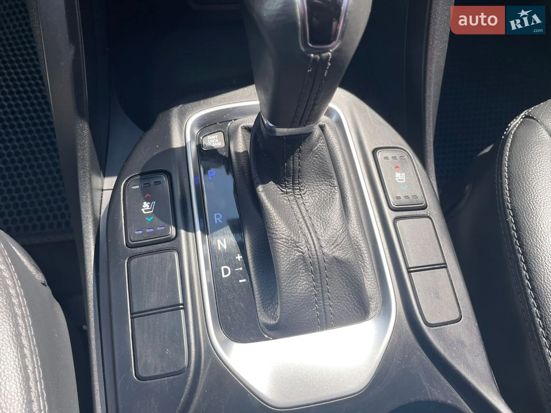 2015 Hyundai Santa Fe - мініатюра 35