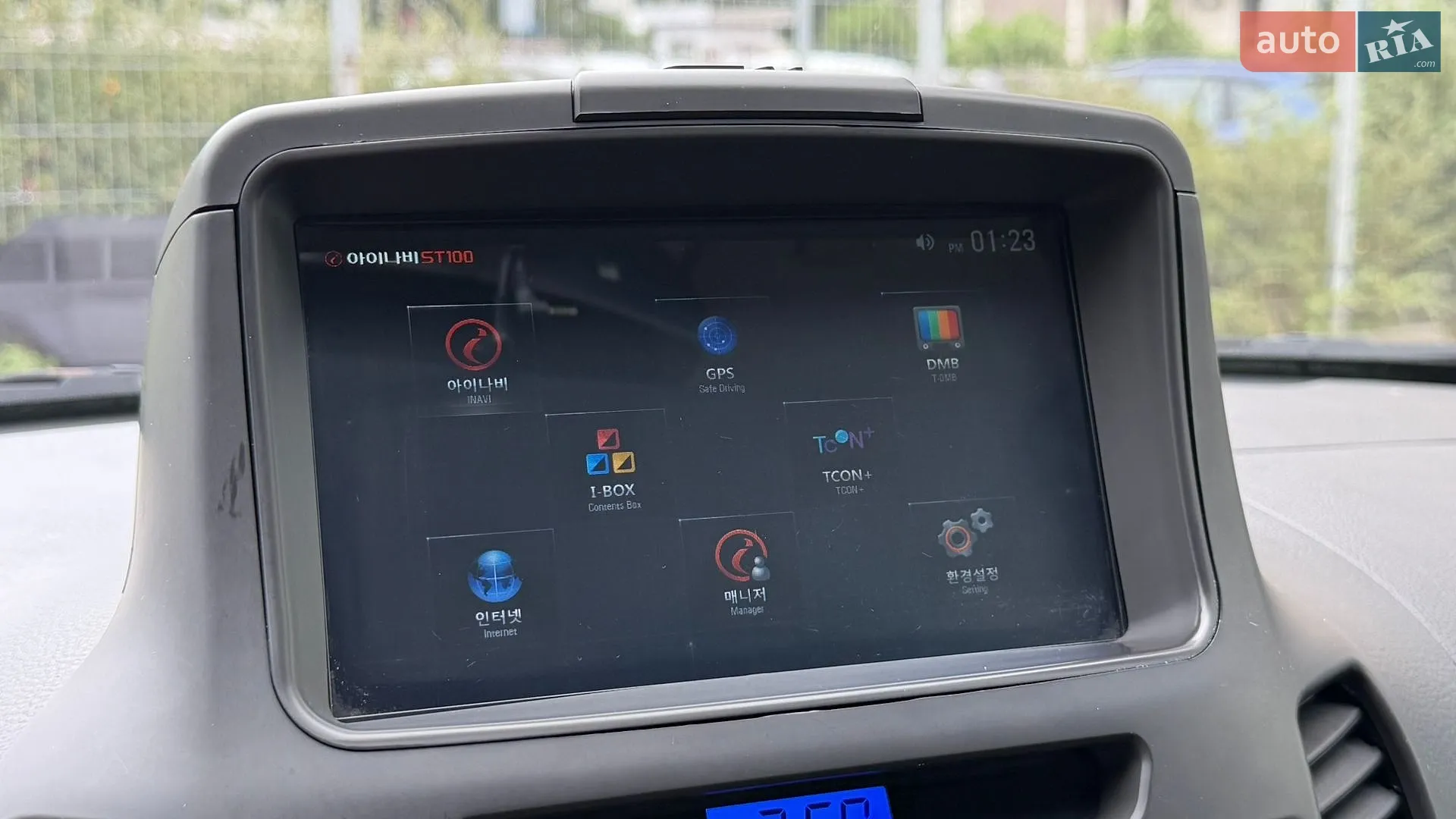 2011 Hyundai Santa Fe - мініатюра 31