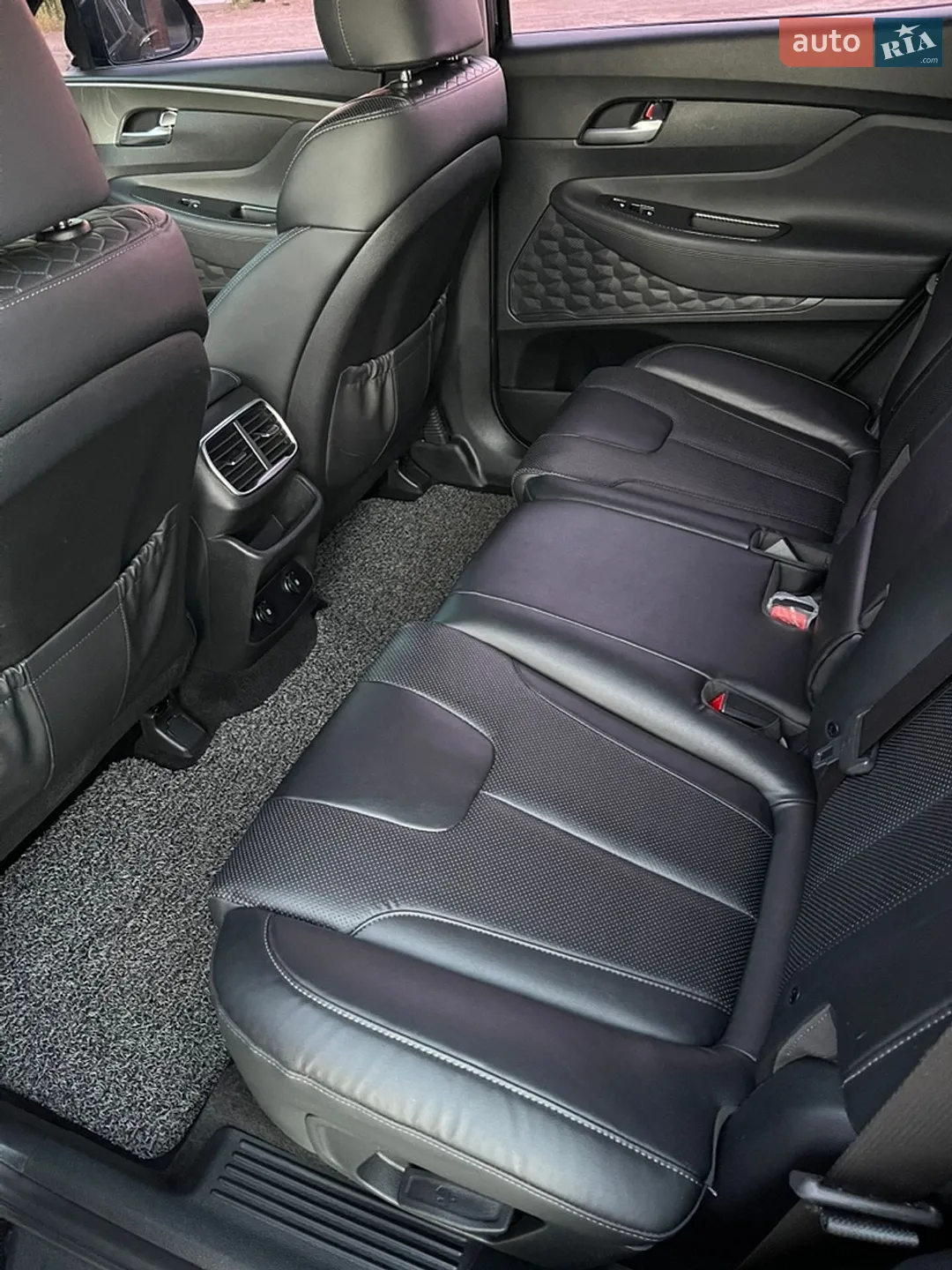 2018 Hyundai Santa Fe - мініатюра 29
