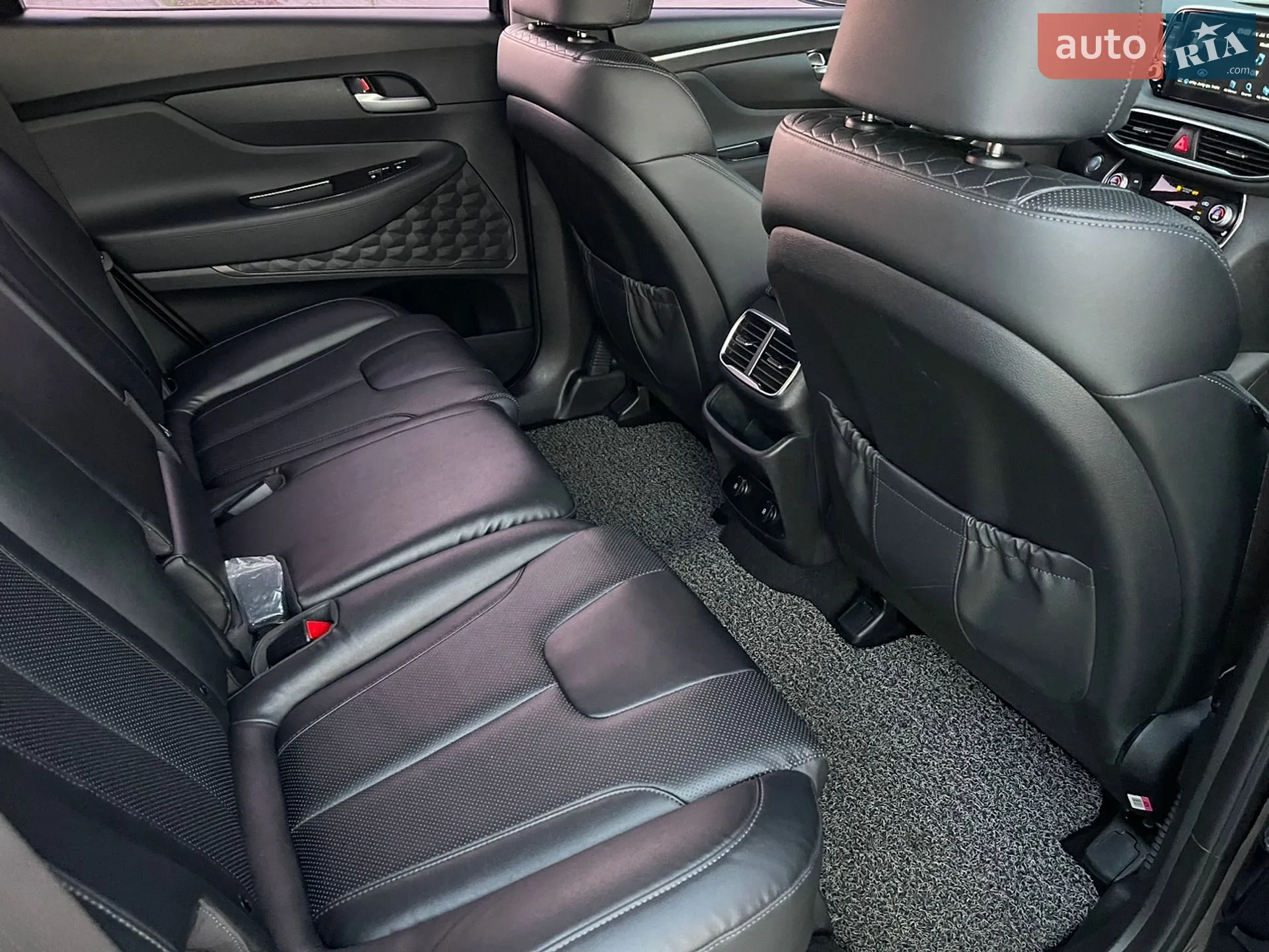 2018 Hyundai Santa Fe - мініатюра 34