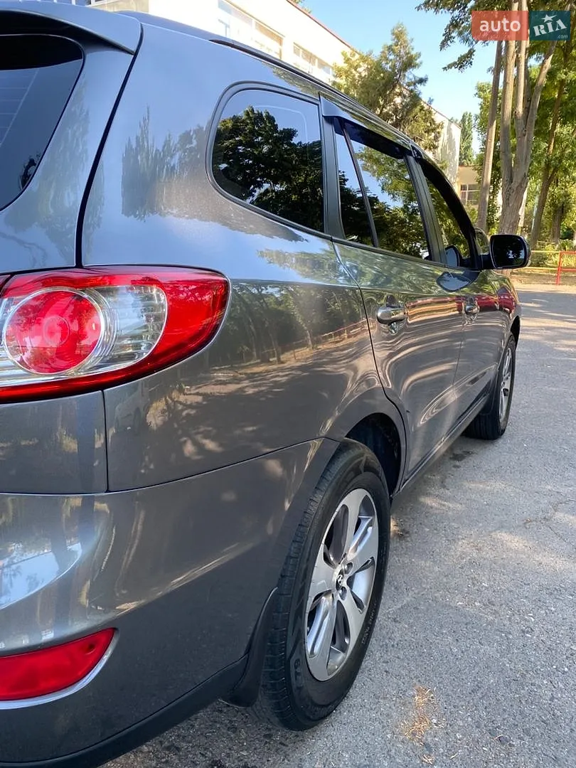 2011 Hyundai Santa Fe - мініатюра 16