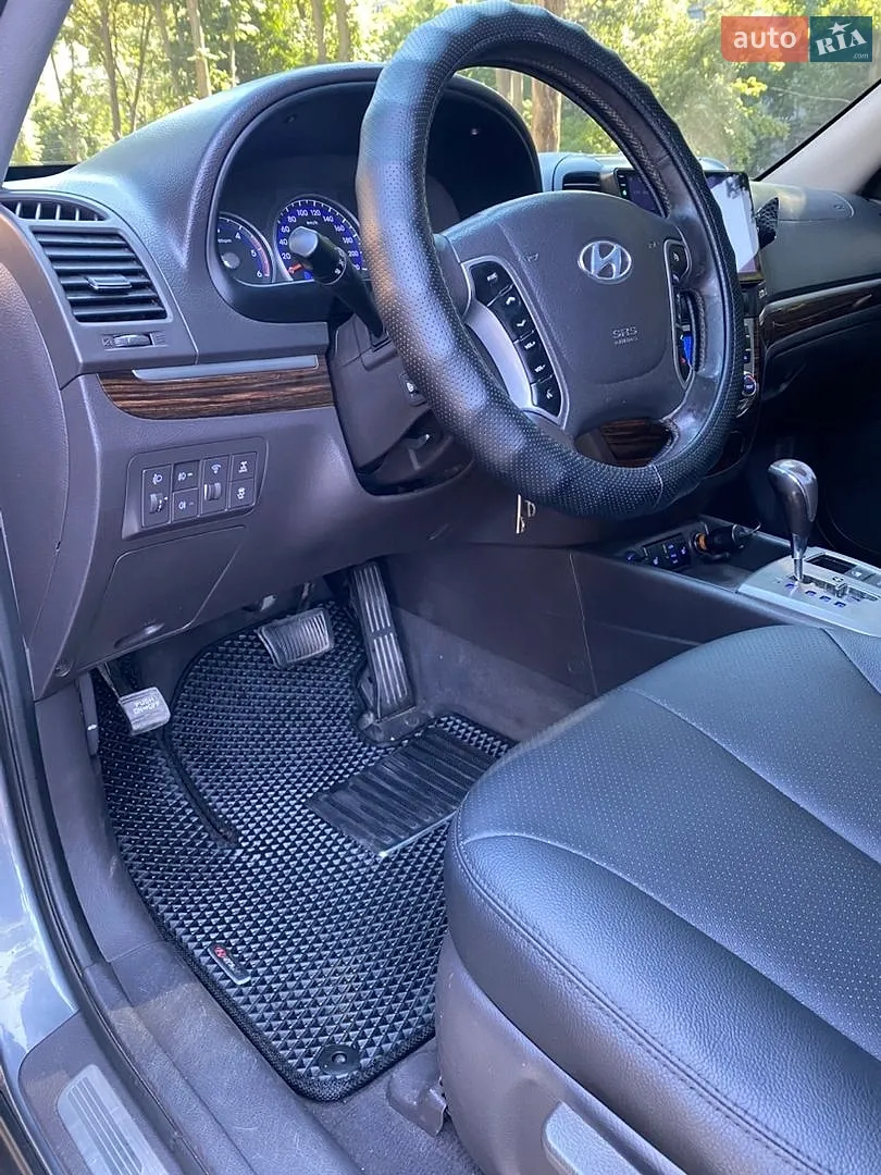 2011 Hyundai Santa Fe - мініатюра 29